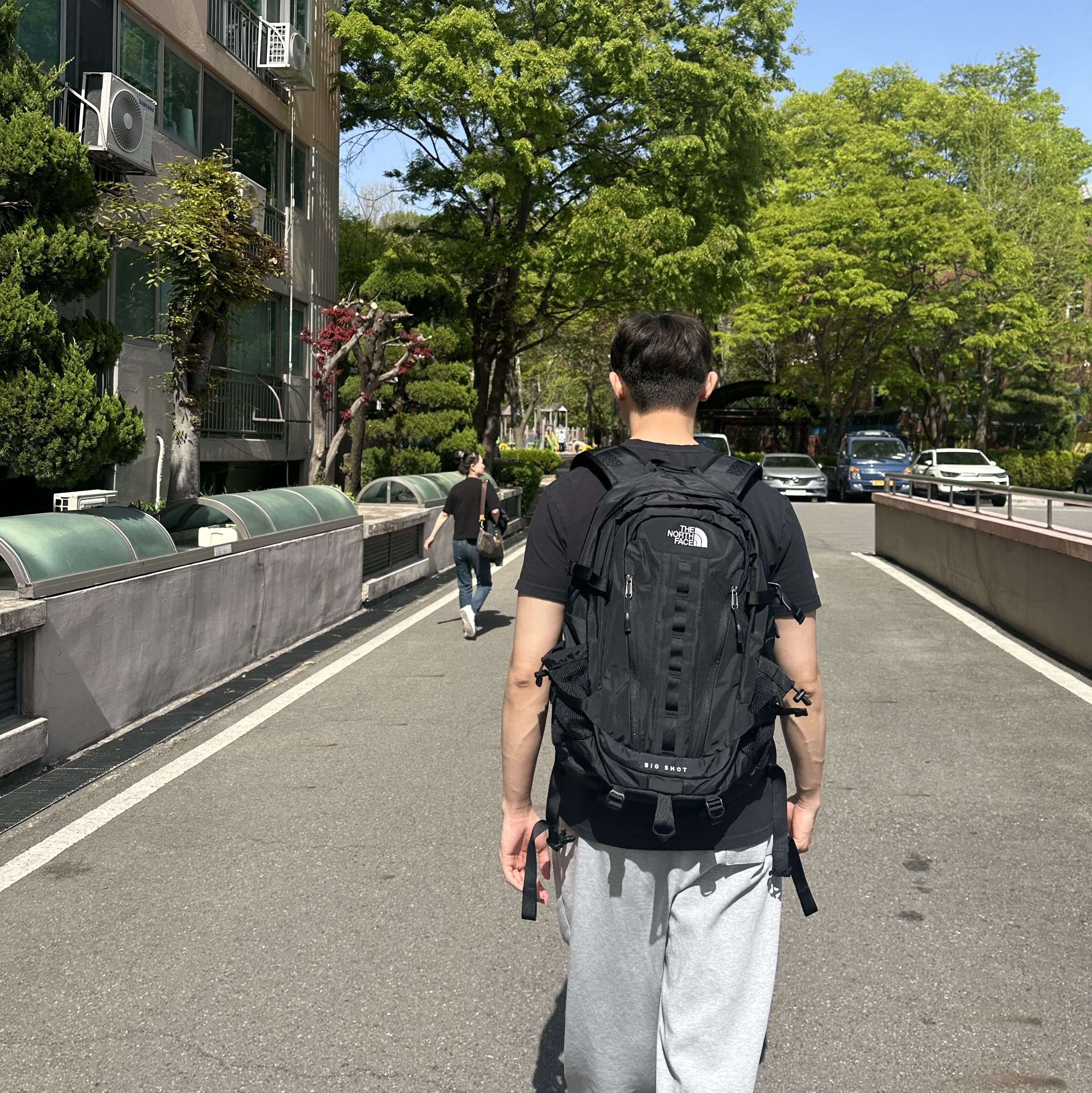 The North Face Big Shot Black 착용 스타일