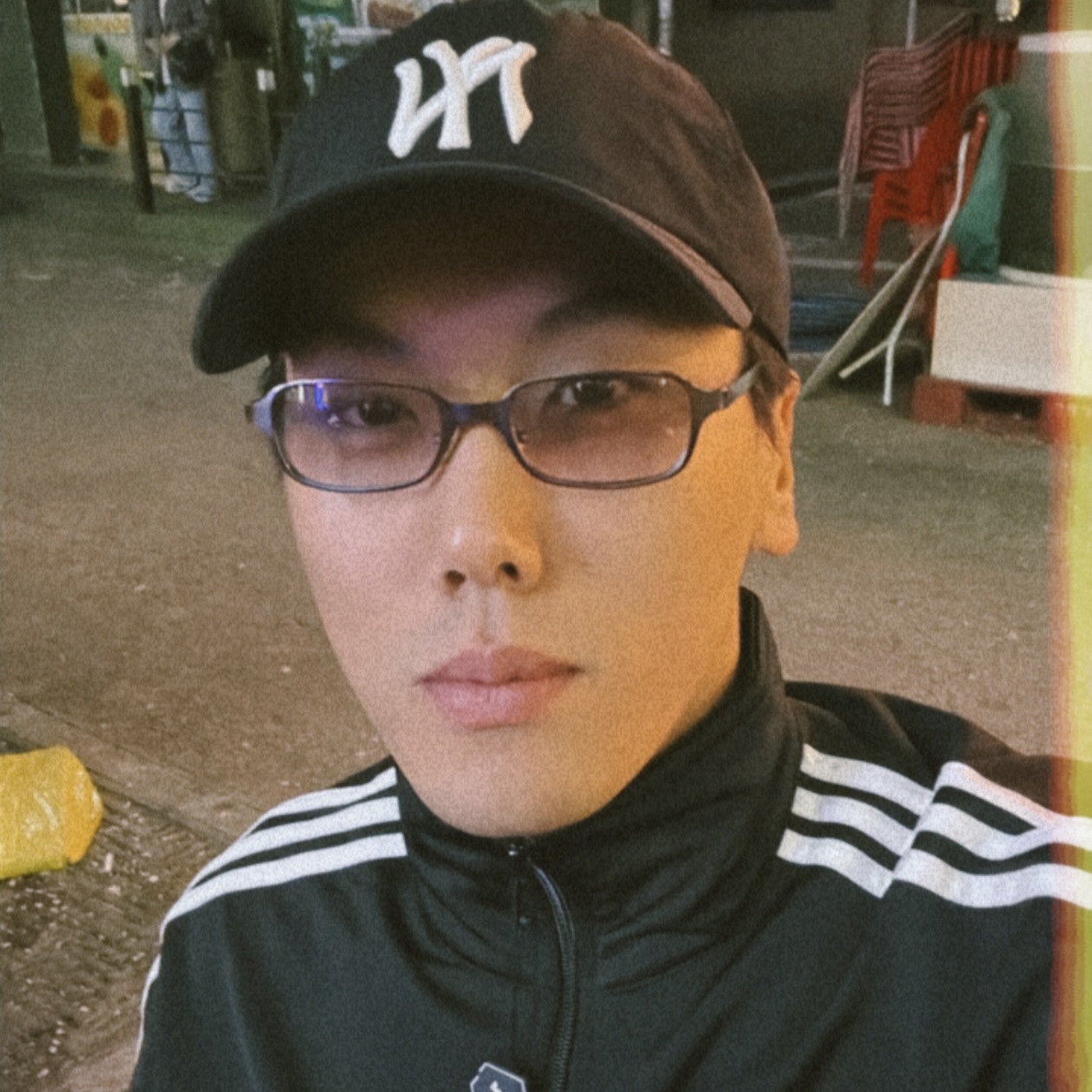 Adidas Adicolor Classics Firebird Track Top Black - KR Sizing, New Era x MoMA New York Yankees Cap Navy 착용 스타일