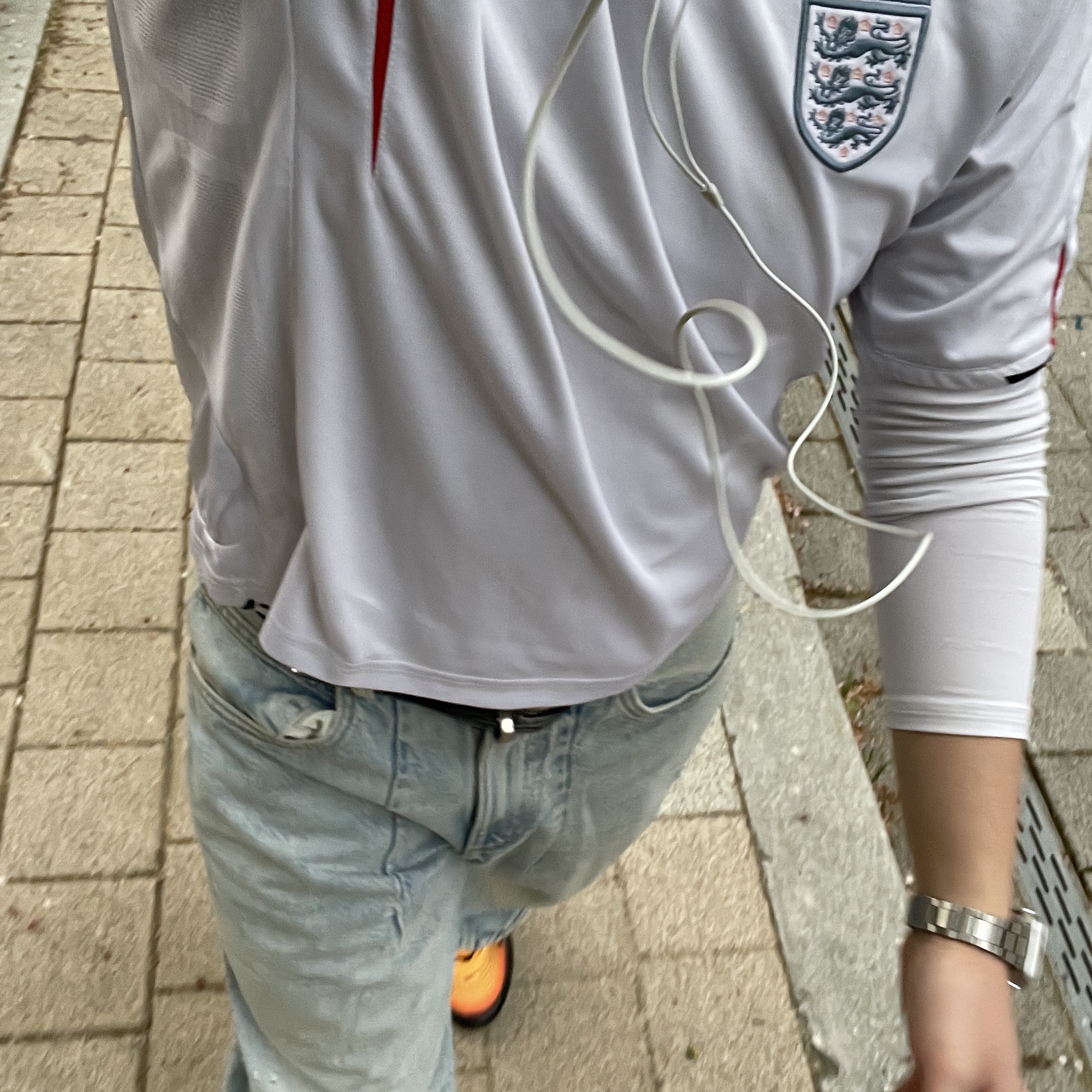 Nike England 2024/25 Dri-Fit Stadium Home Replica Jersey White Blue Void (Non Marking Ver.), Nike Air Max Dn SE Laser Orange Comet Red 착용 스타일 - 3