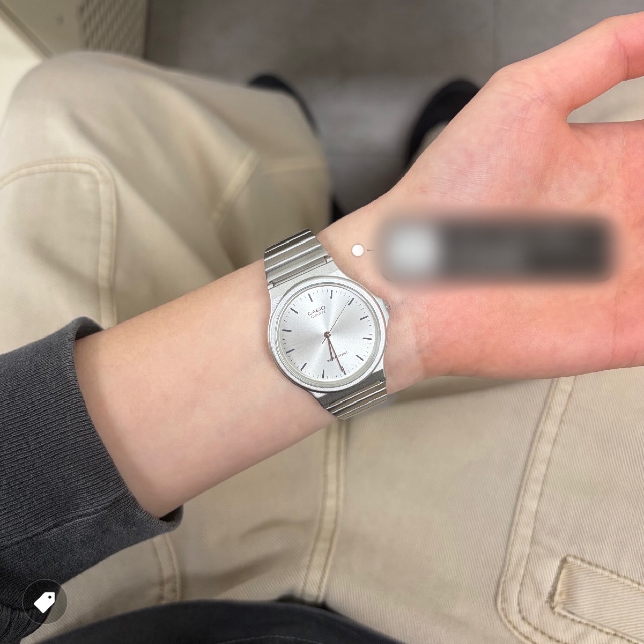 Casio MQ-24D-7E 착용 스타일