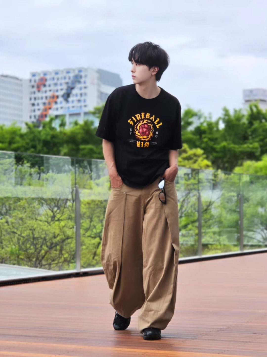 IAB Studio x Stranger Things HFC T-shirt Dice, Mizuno Wave Rider Black Pink - Folder Exclusive 착용 스타일 - 3