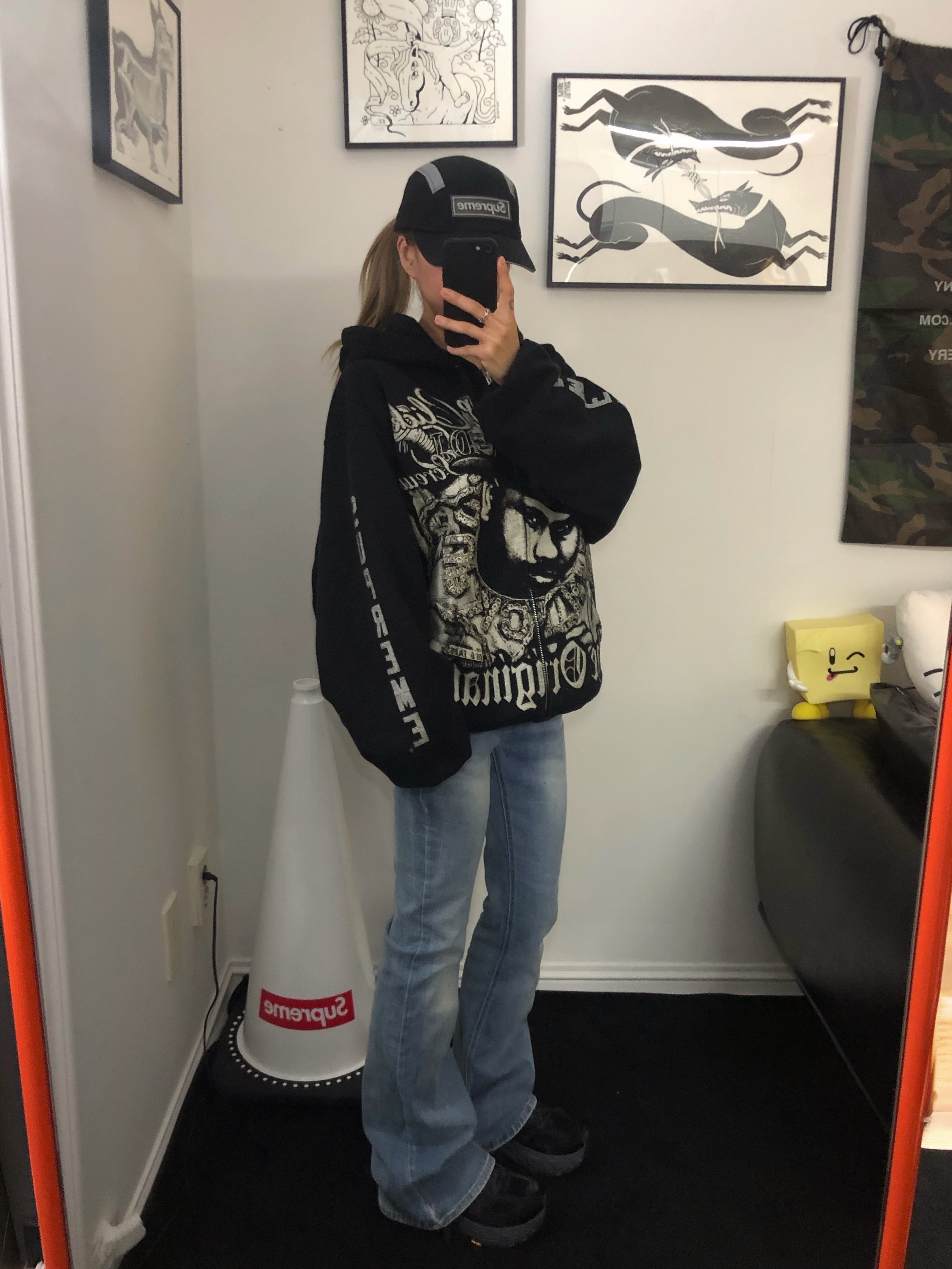 Supreme x DJ Screw Zip Up Hooded Sweatshirt Black - 26SS, Hoka x Xlim Mafate Speed 2 TS Black Charcoal 착용 스타일 - 2