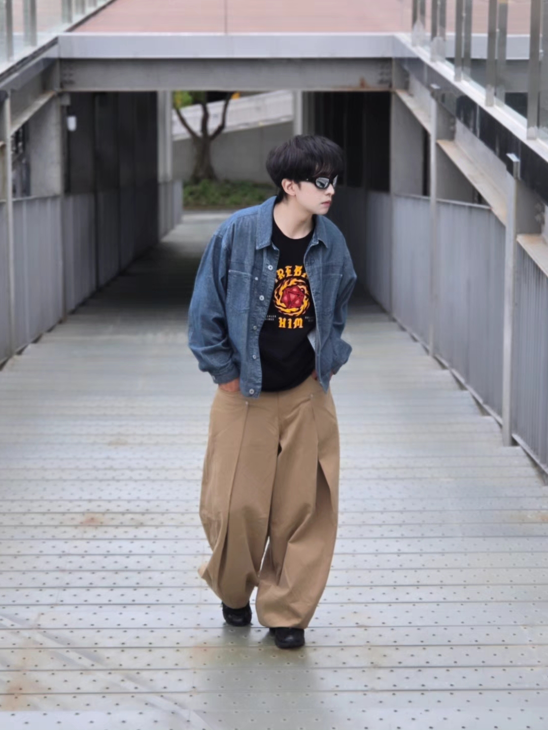 IAB Studio x Stranger Things HFC T-shirt Dice, Mizuno Wave Rider Black Pink - Folder Exclusive 착용 스타일 - 4