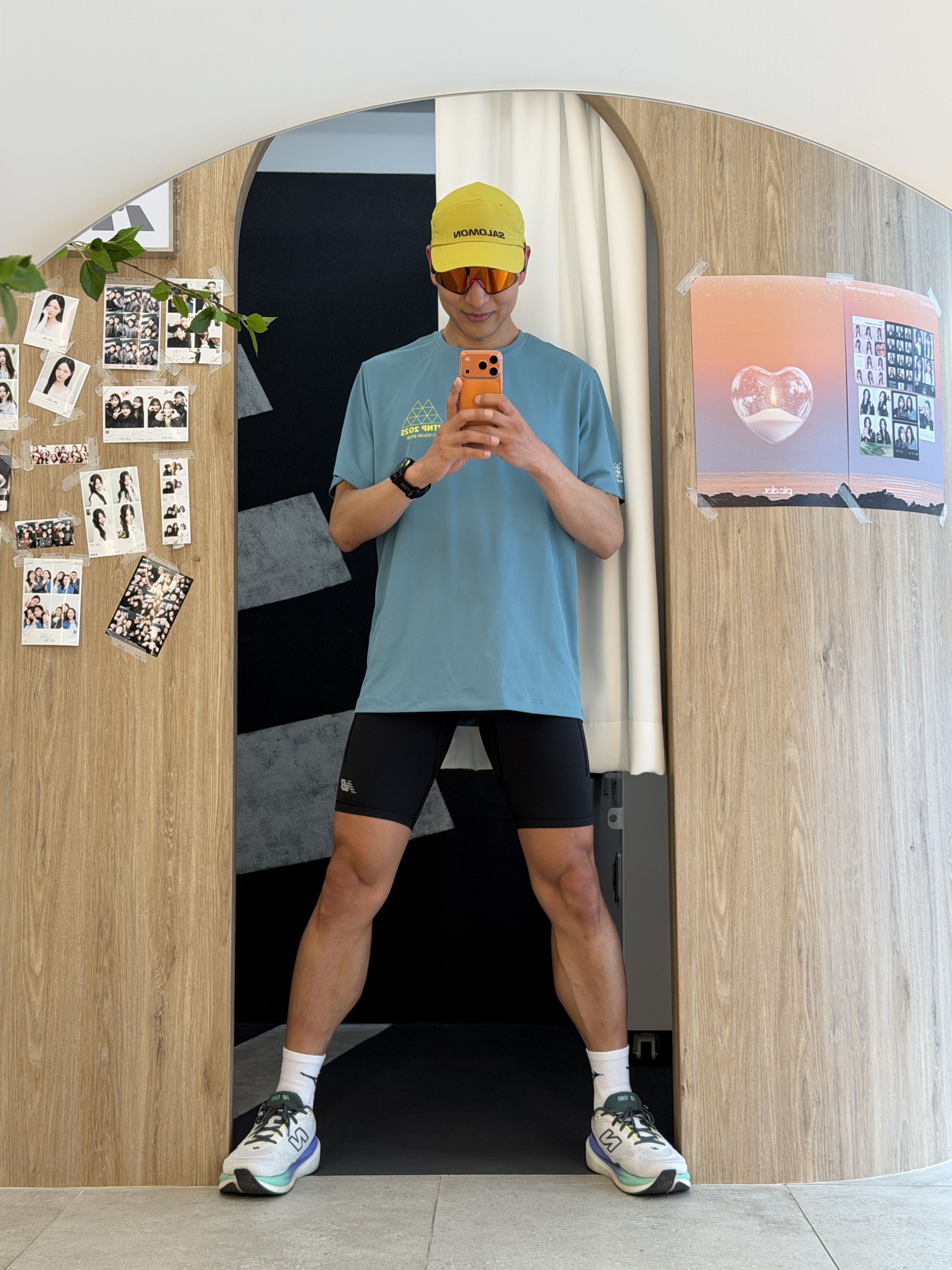New Balance 1080v15 Reflection Graphite  - 2E Wide, 100% Hypercraft SQ Soft Tact Black Hiper Red Multilayer Mirror Lens 착용 스타일 - 1