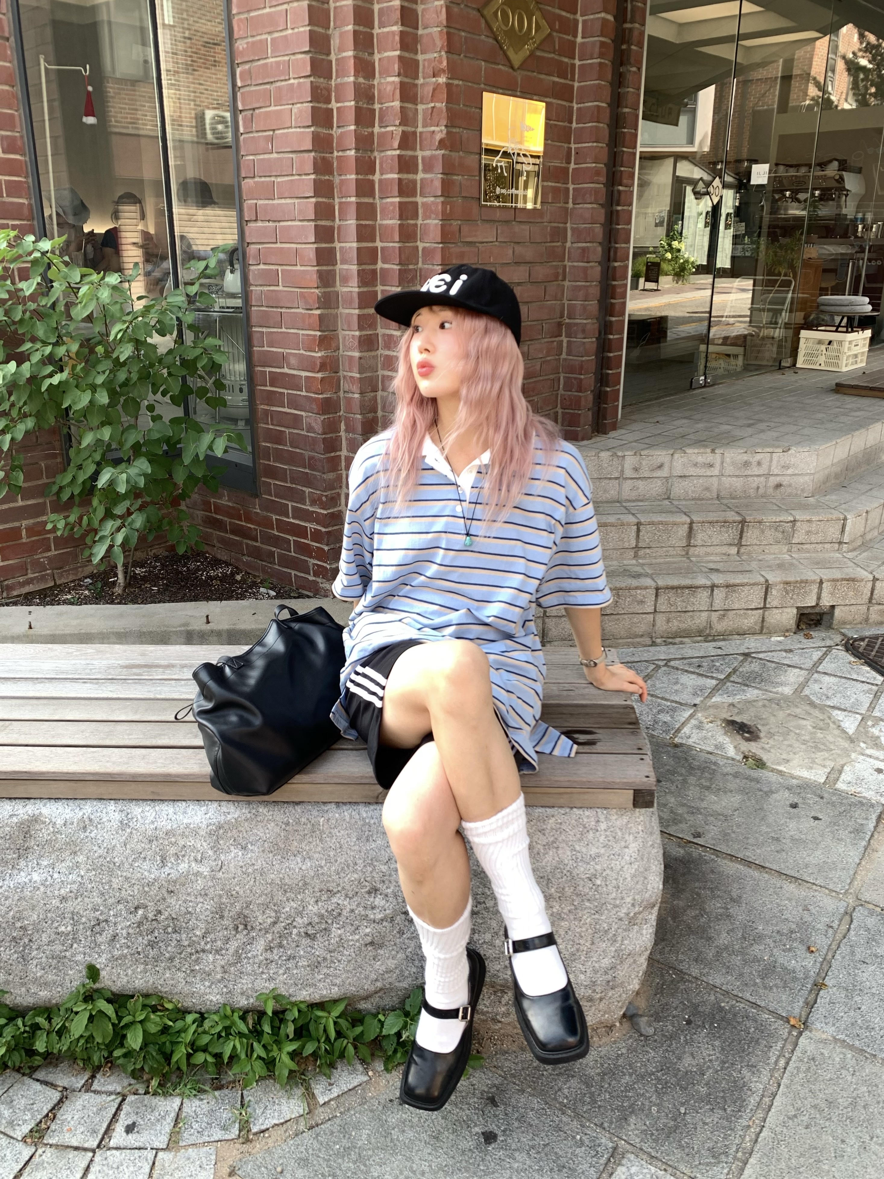 Adidas Adicolor Firebird Shorts Black White - KR Sizing 착용 스타일 - 3