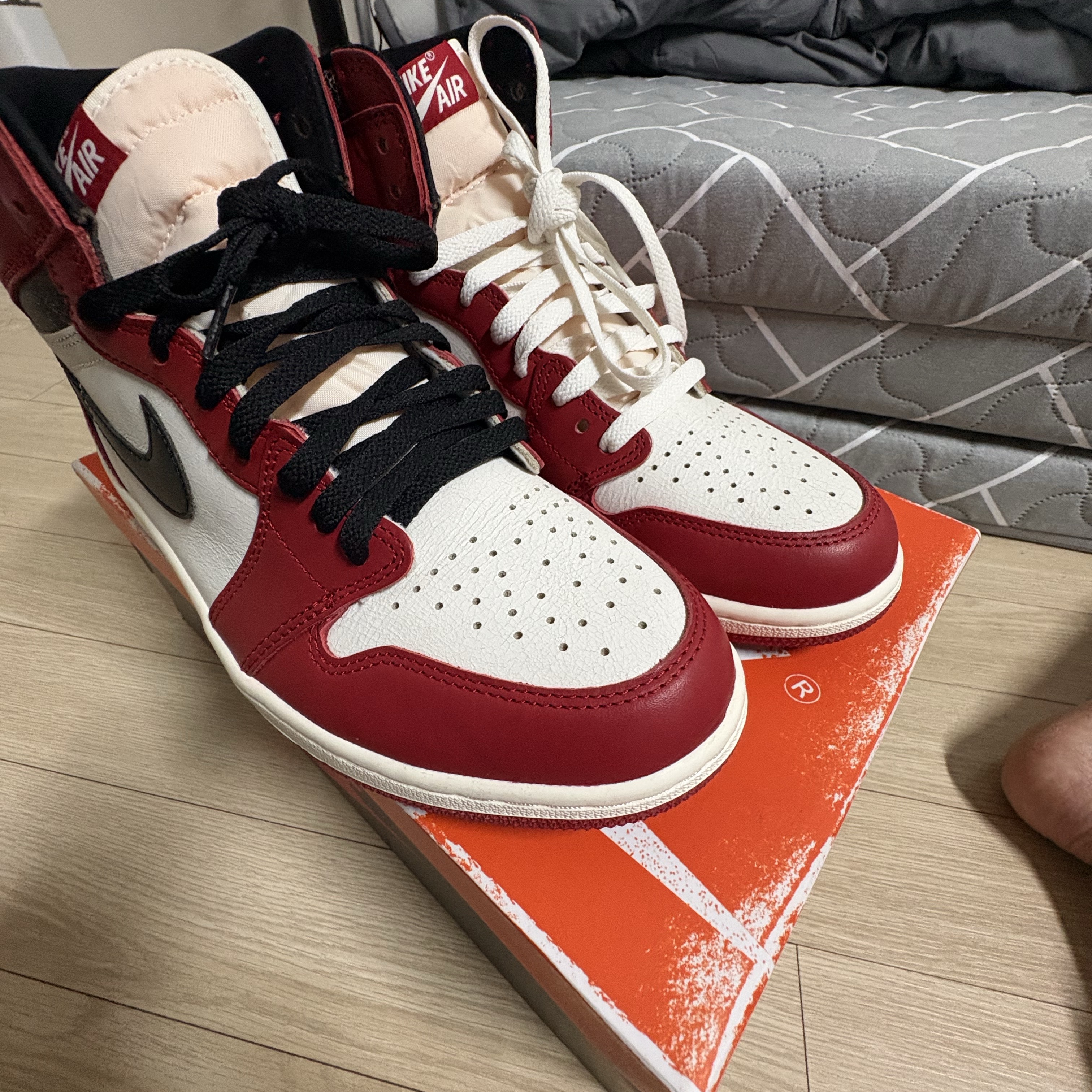 Jordan 1 Retro High OG Chicago 2022 착용 스타일 - 3