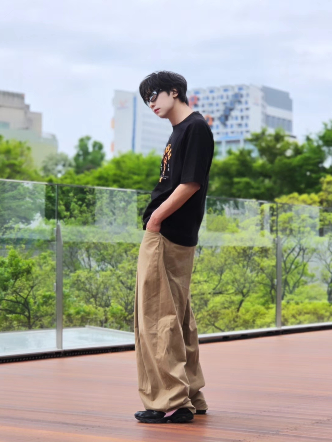 IAB Studio x Stranger Things HFC T-shirt Dice, Mizuno Wave Rider Black Pink - Folder Exclusive 착용 스타일 - 2
