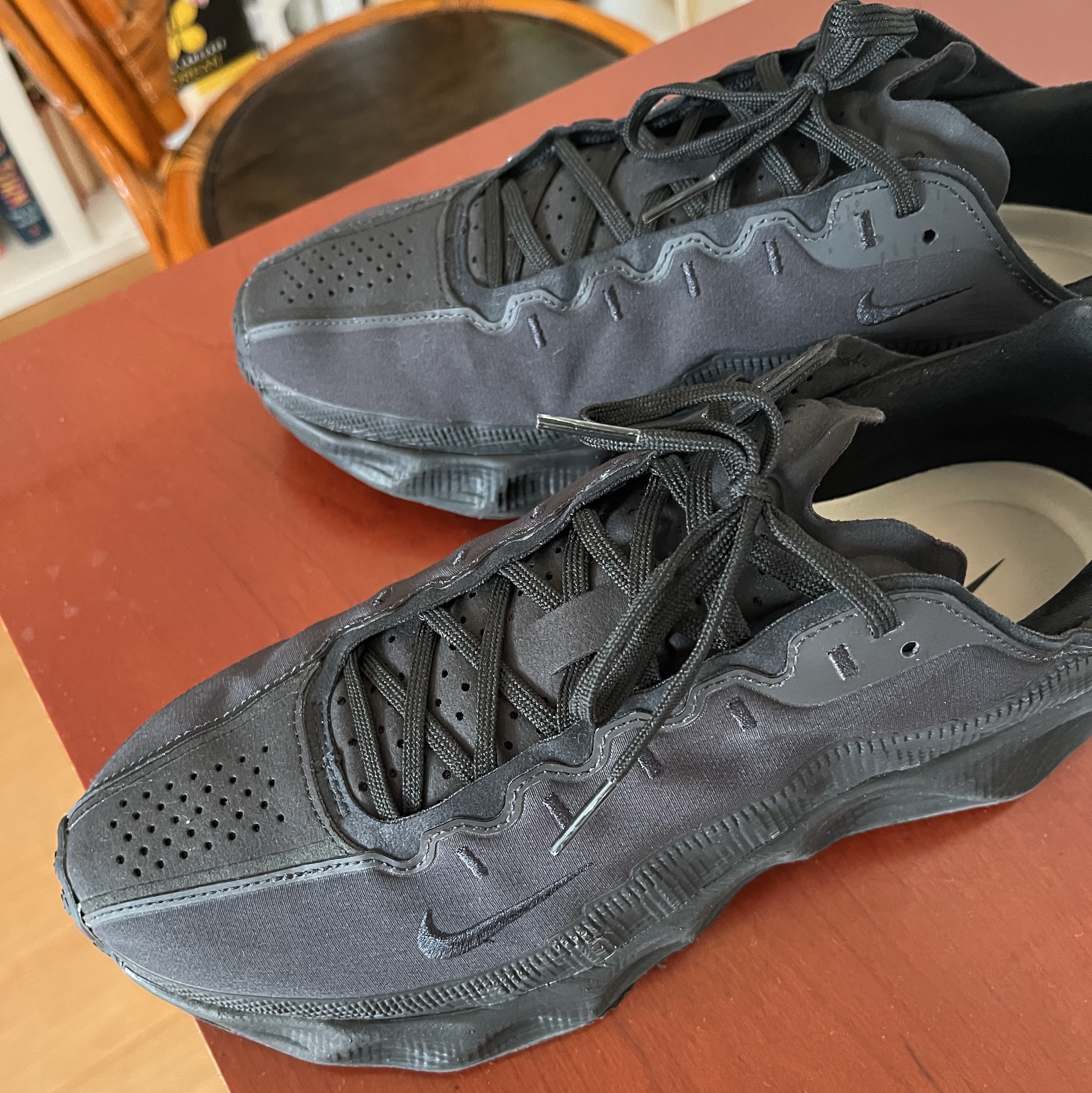Nike Ava Rover Black Anthracite 착용 스타일