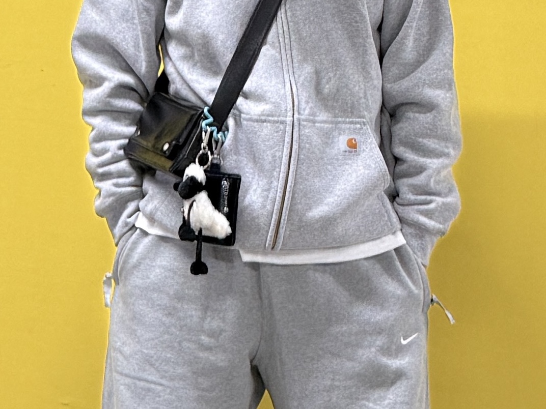 Carhartt Loose Fit Midweight Full Zip Sweatshirt Heather Grey, Nike Solo Swoosh Fleece Pants Dark Grey - Asia 착용 스타일