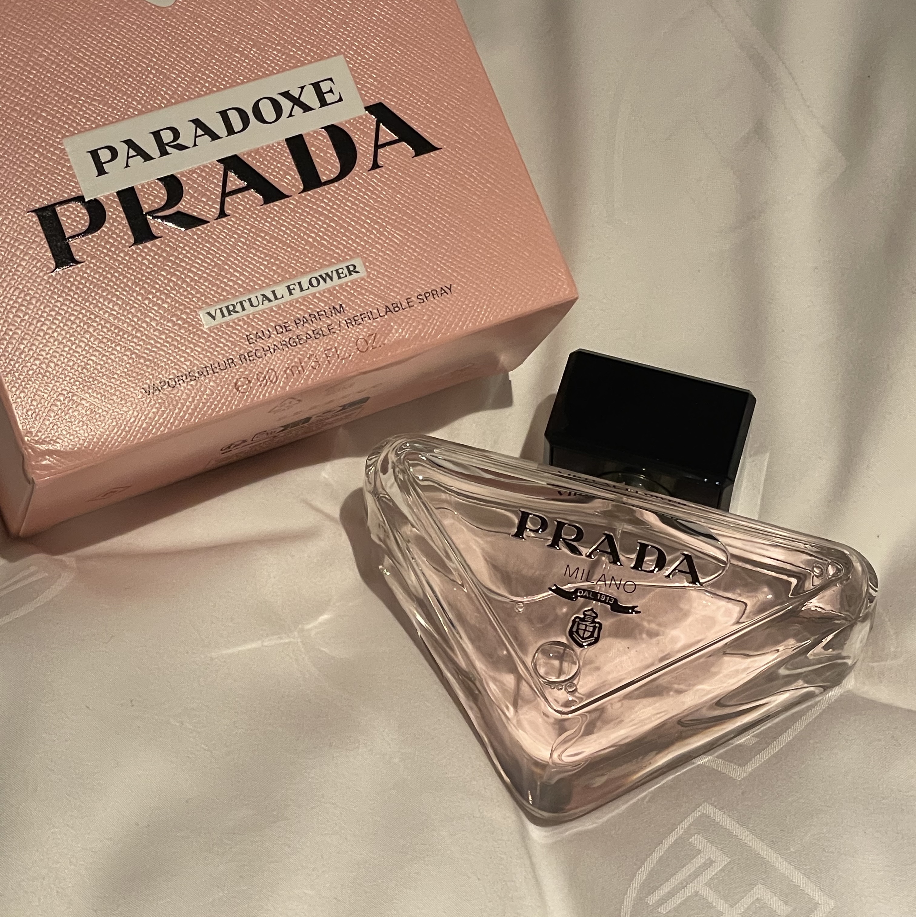 Prada Paradoxe Virtual Flower Eau De Parfum 90ml 착용 스타일