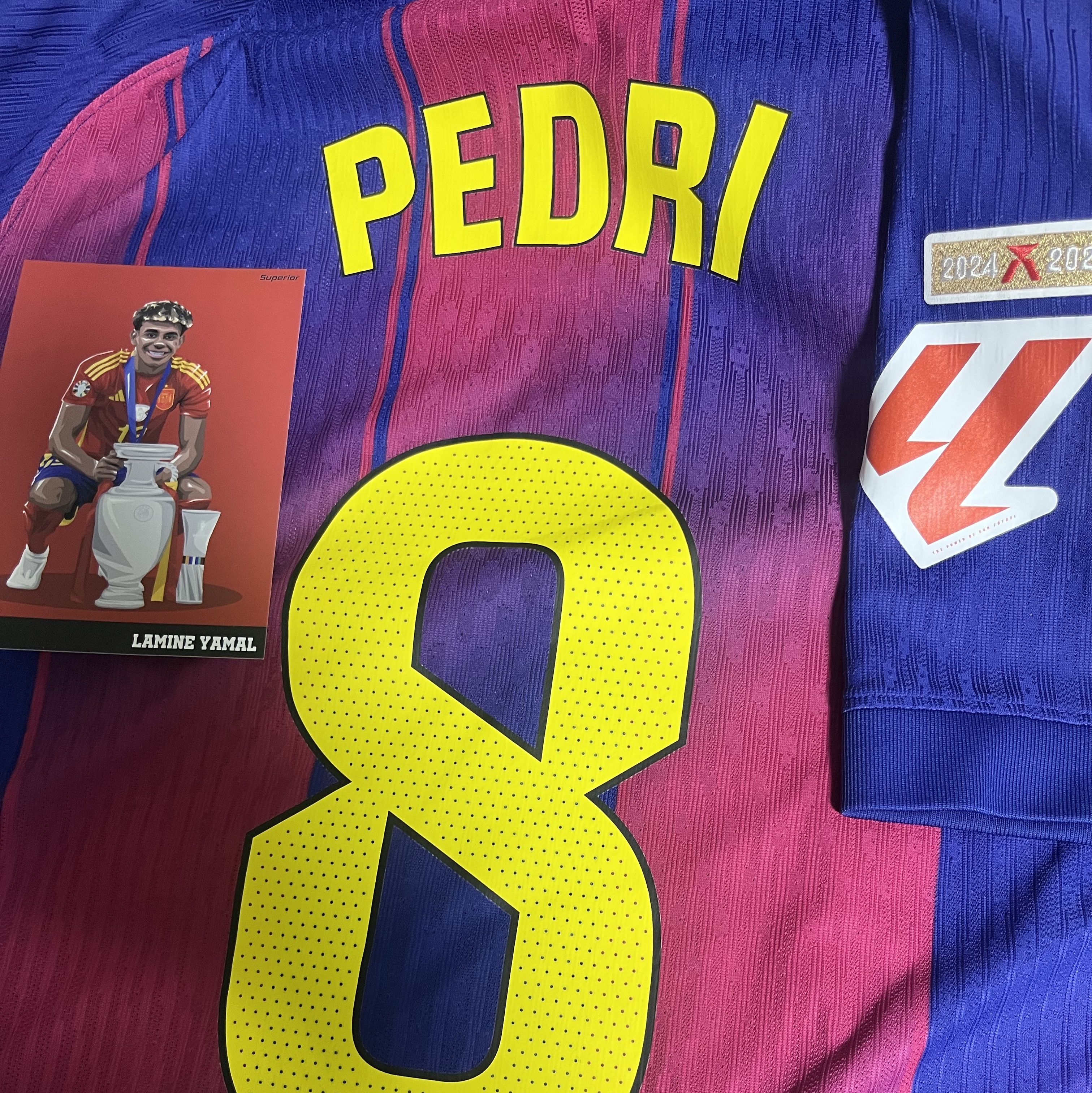 Nike FC Barcelona 2025/26 Match Home Dri-Fit ADV Soccer Authentic Jersey Deep Royal Blue Noble Red (Non Marking Ver.) 착용 스타일