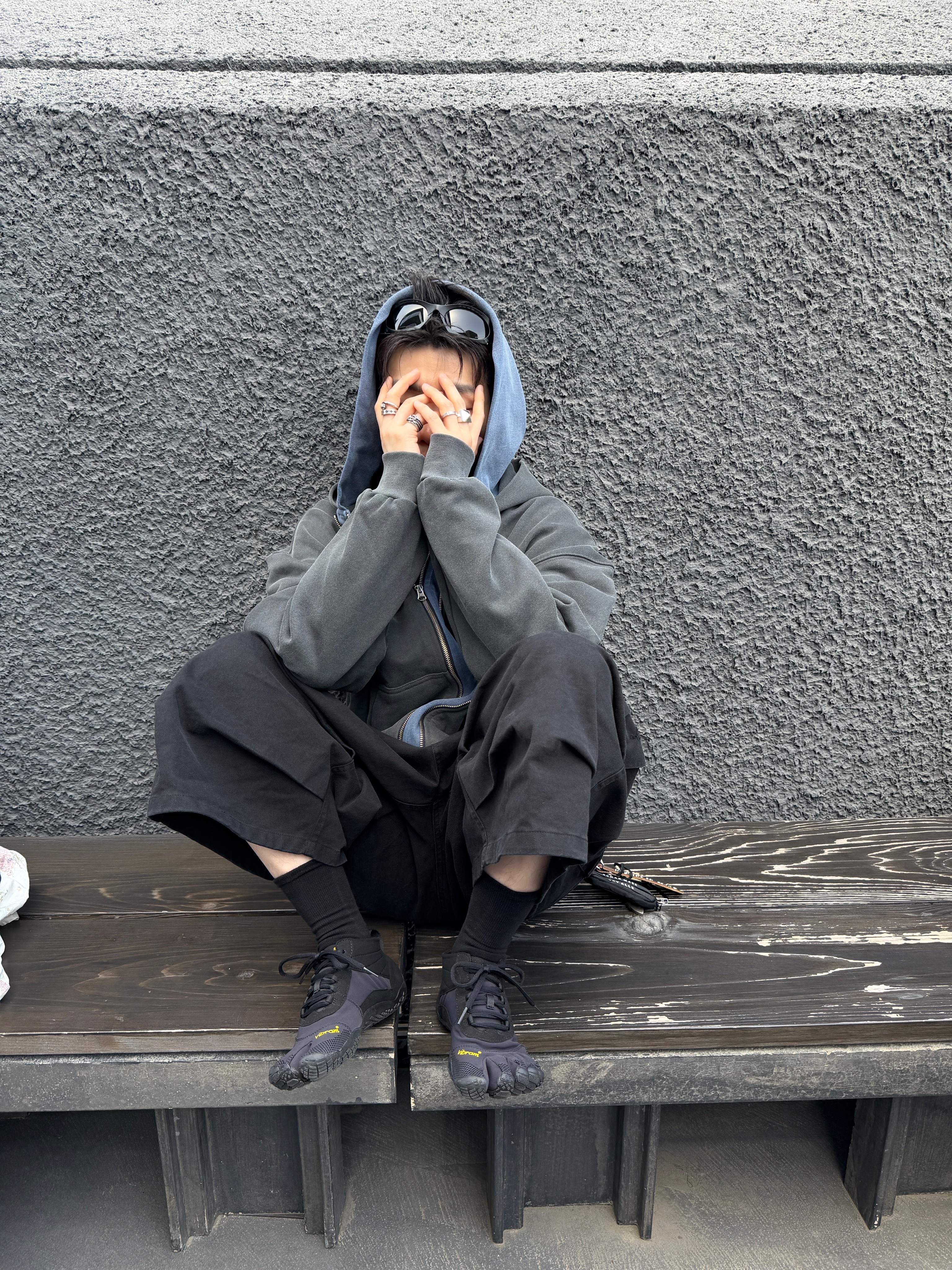 Nonnod Duplex Hooded Zip-Up Chacoal, Undermycar Faded Core Zip Long Sleeve Charcoal 착용 스타일 - 1