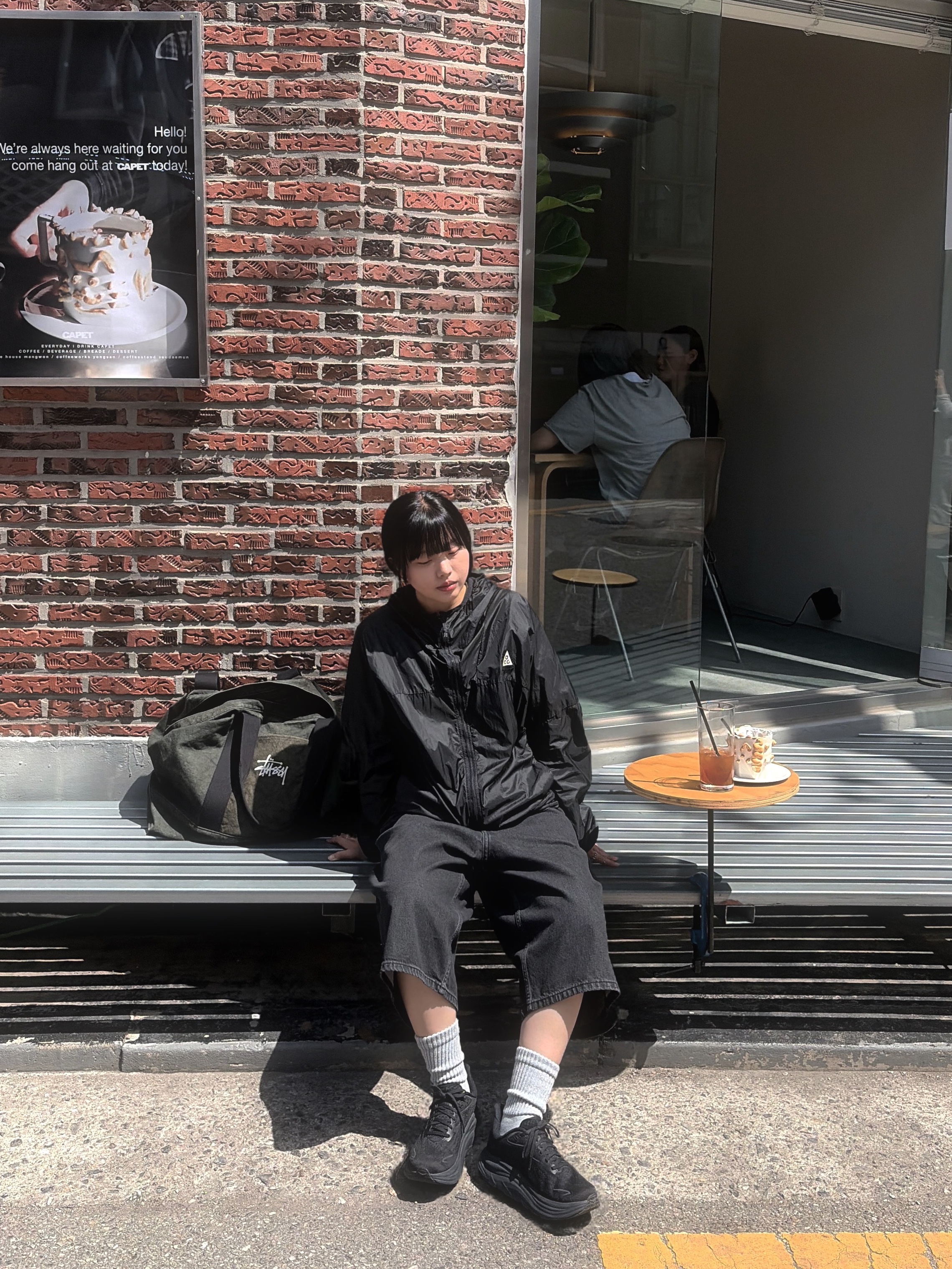 Hoka Bondi 9 Black - Wide, Stussy Canvas Extra Large Tote Bag Washed Black 착용 스타일 - 3