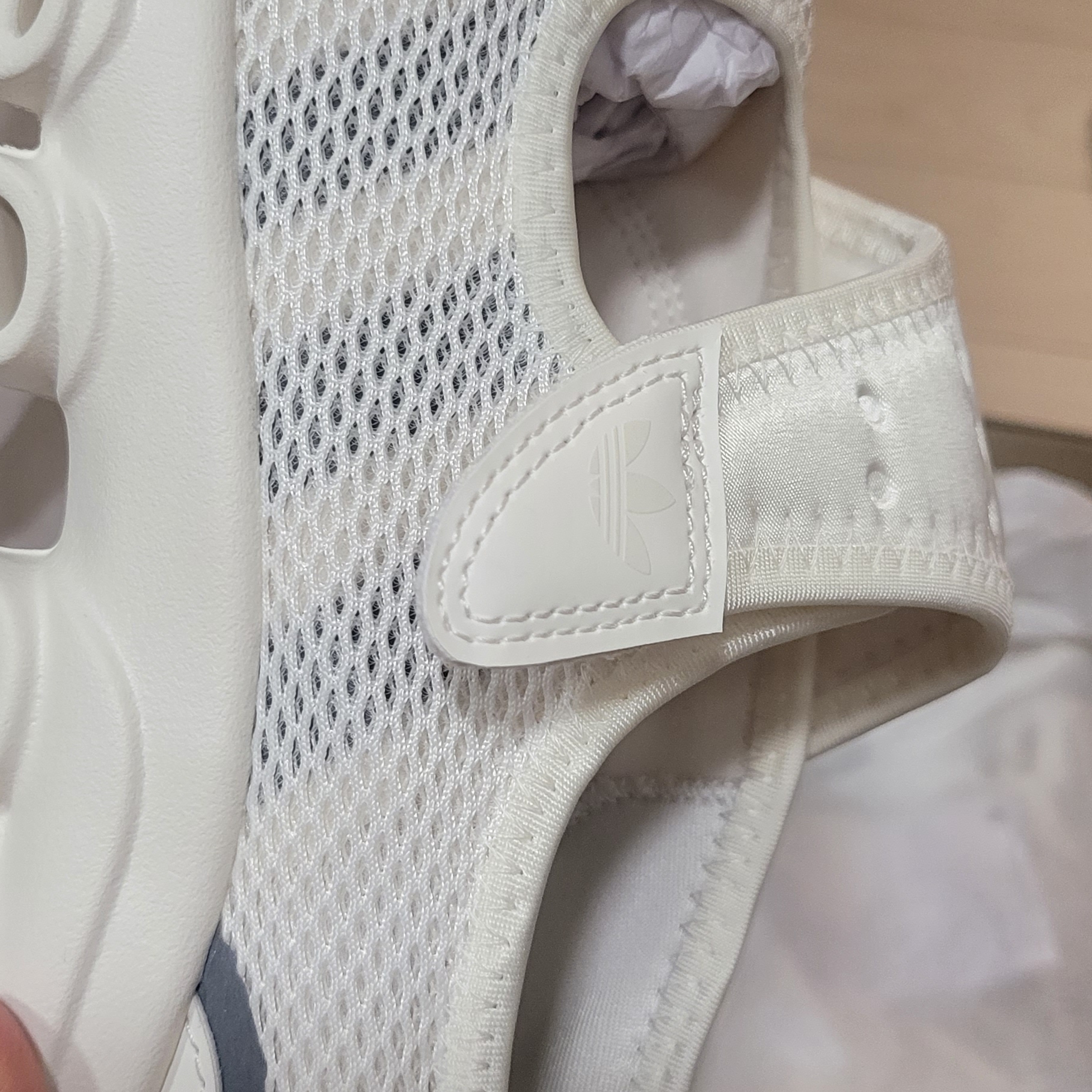 (W) Adidas Adifom Megajane Cloud White Iron Metallic 착용 스타일