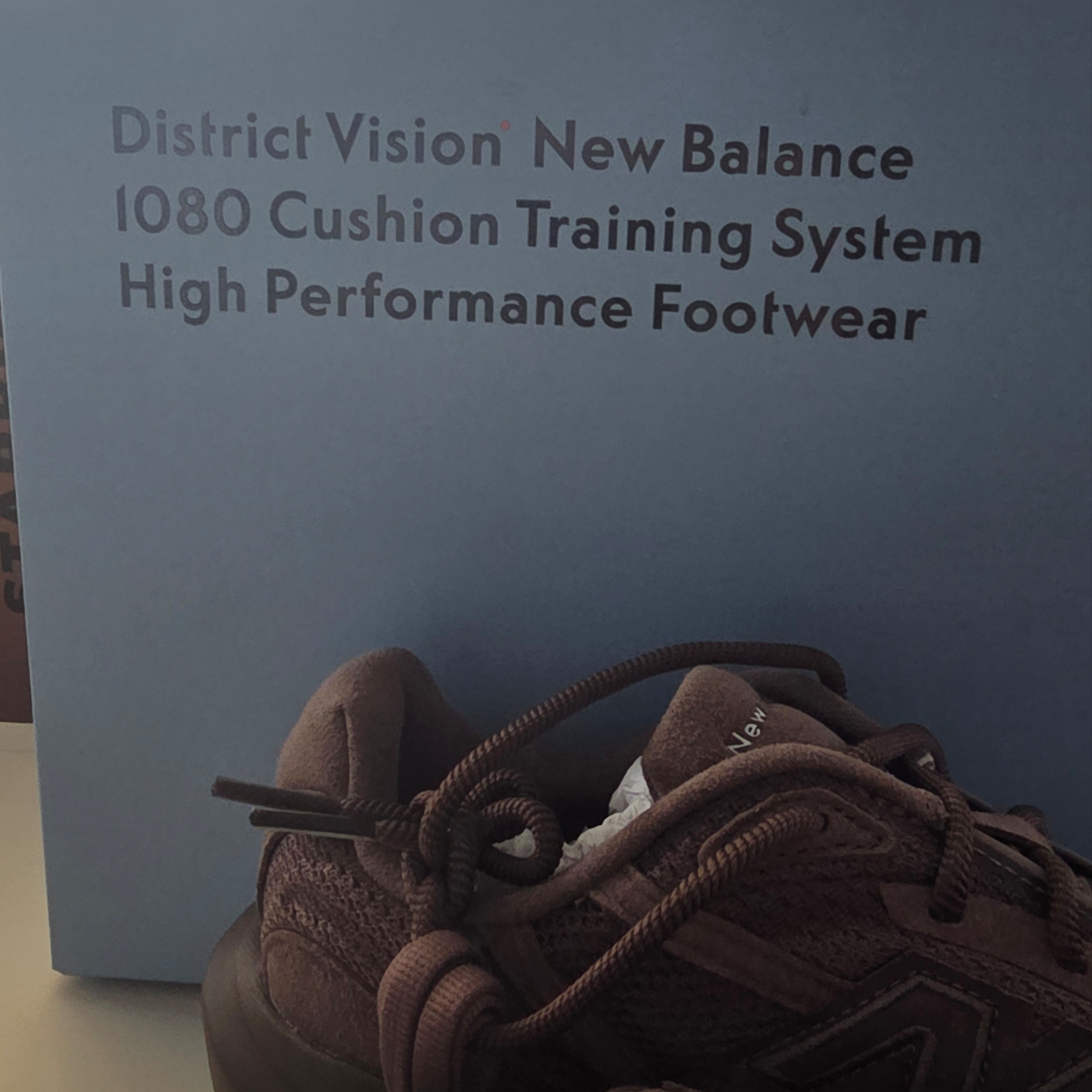 New Balance x District Vision 1080v15 Cortado Black 착용 스타일 - 2