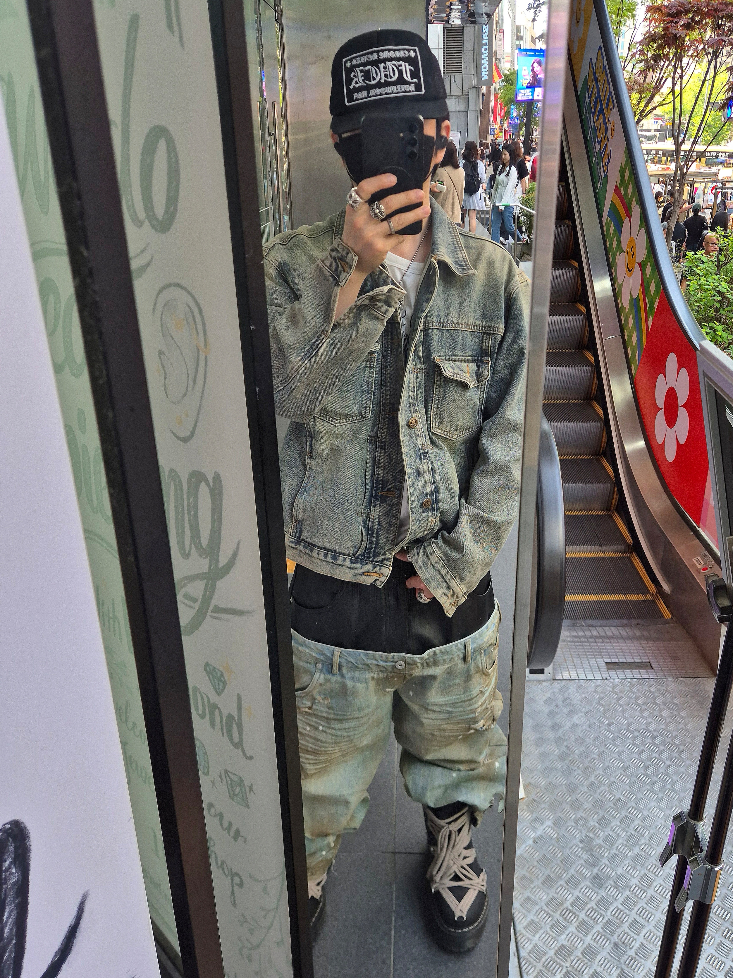 Dr. Martens x Rick Owens 1460 Quad Sole Mega Lace Boots Black, Chrome Hearts Fuck Hollywood Trucker Hat Black 착용 스타일