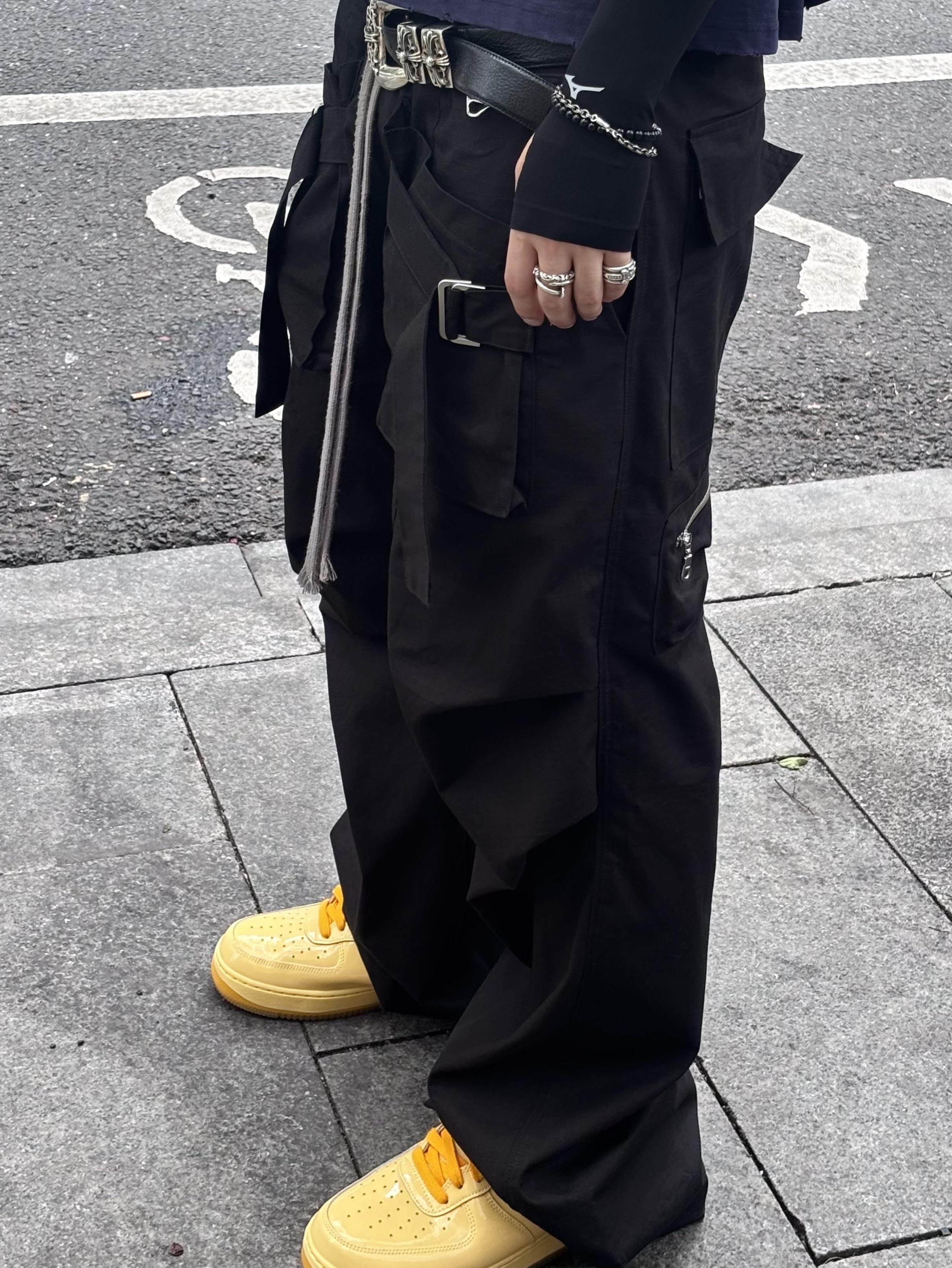 Wapworks Wide Safety Cargo Pants Black, Chrome Hearts Silk Scarf Blue 착용 스타일 - 6