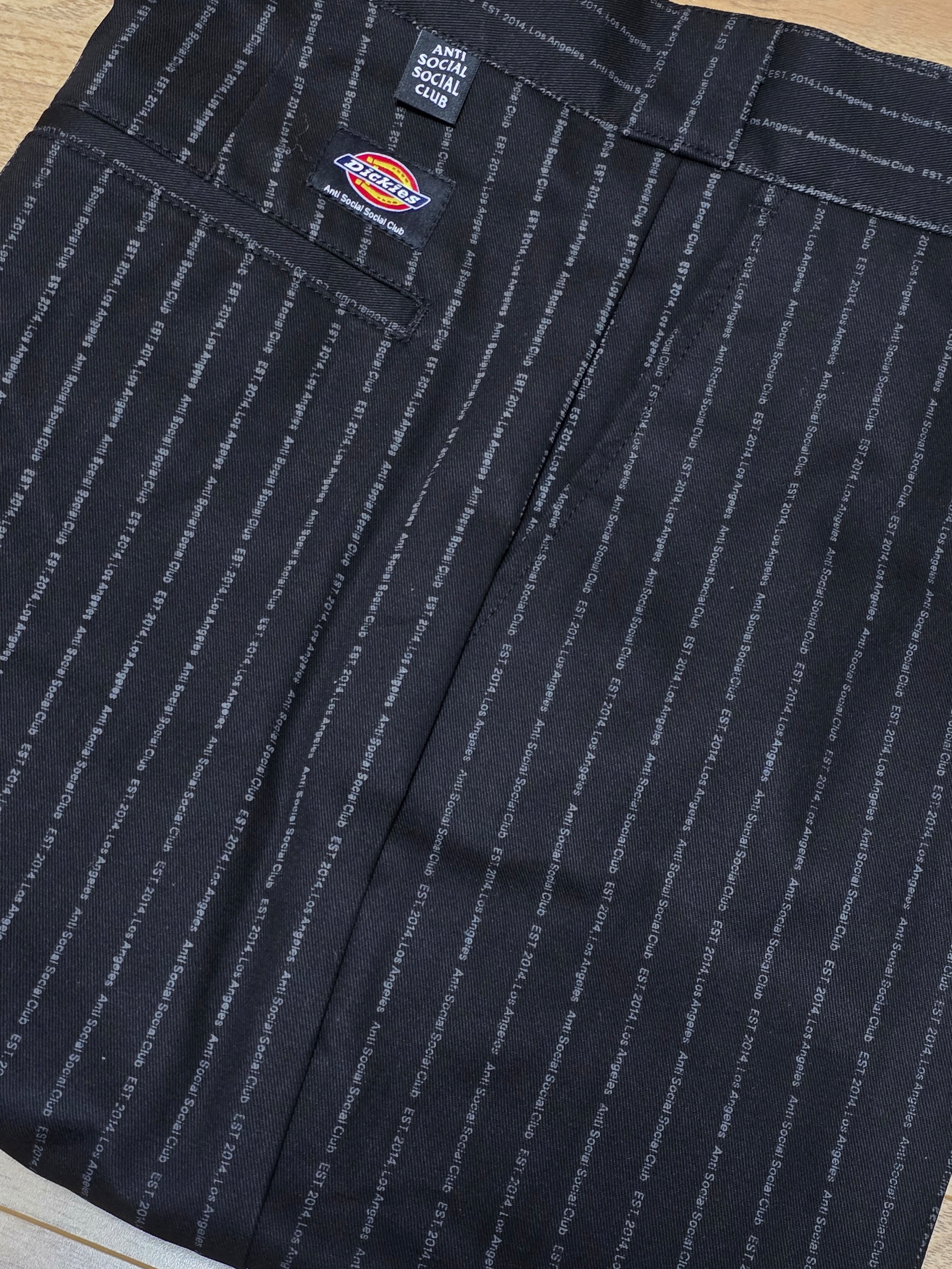 Anti Social Social Club x Dickies Stripe 874 Pants Black, Dr. Martens 1461 Bex Black 착용 스타일 - 4