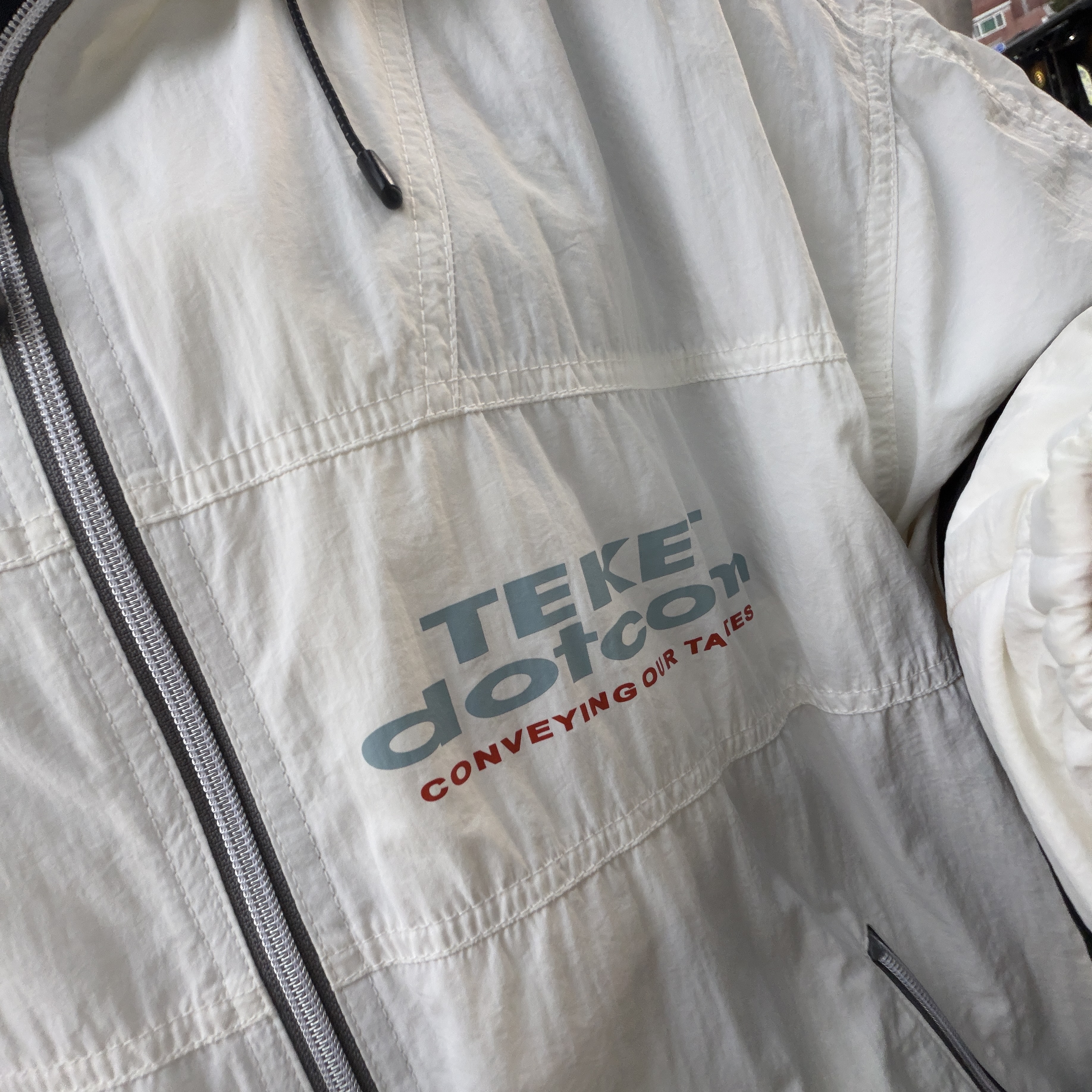Teket Share Wind Jacket White, Kapital No. 6 Canvas Standard Tote Bag Small Black 착용 스타일 - 3