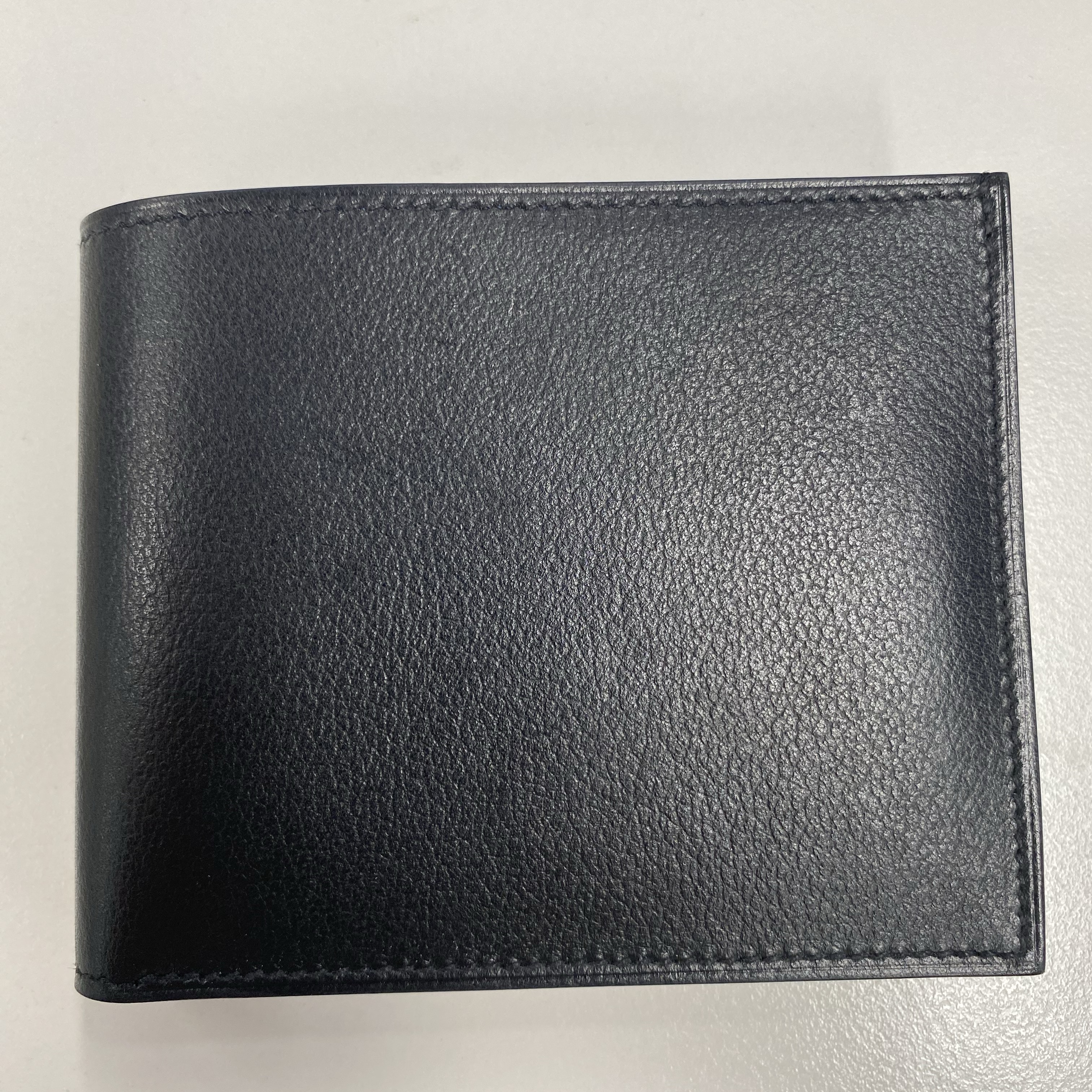 Hermes Citizen Twill Compact Card Holder Evergrain & Noir Bleu De France Bleu Saphir 착용 스타일 - 1