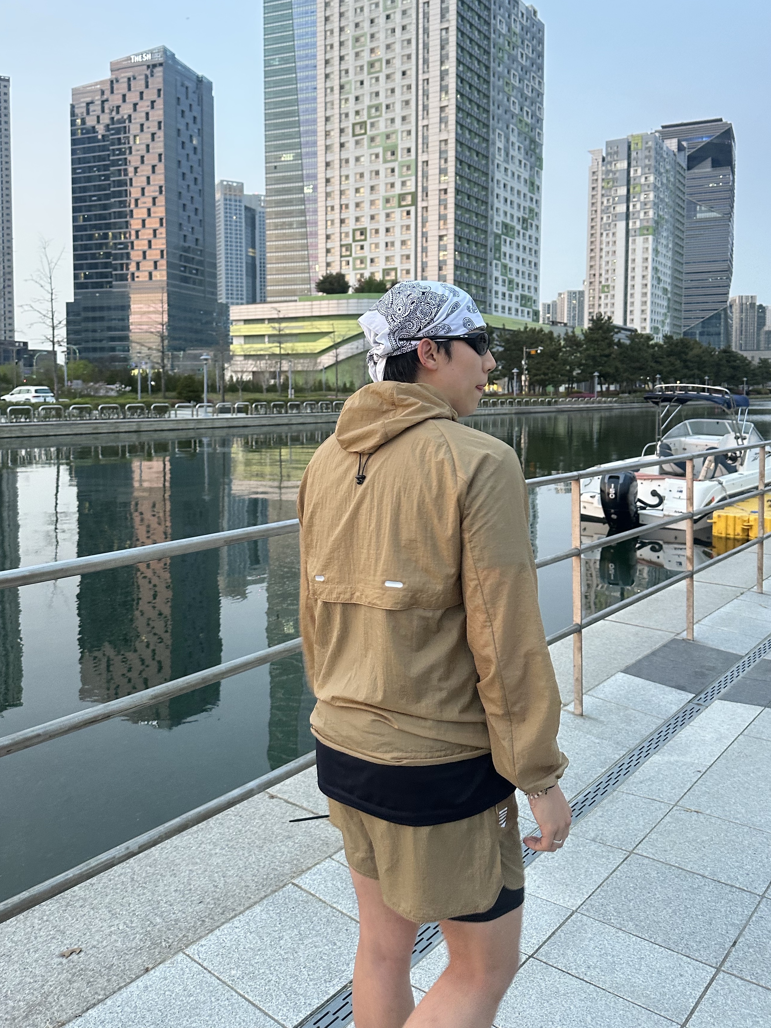 HDEX Assist Lightweight Packable Jacket, HDEX Assist 2-in-1 Ripstop Shorts 착용 스타일 - 3