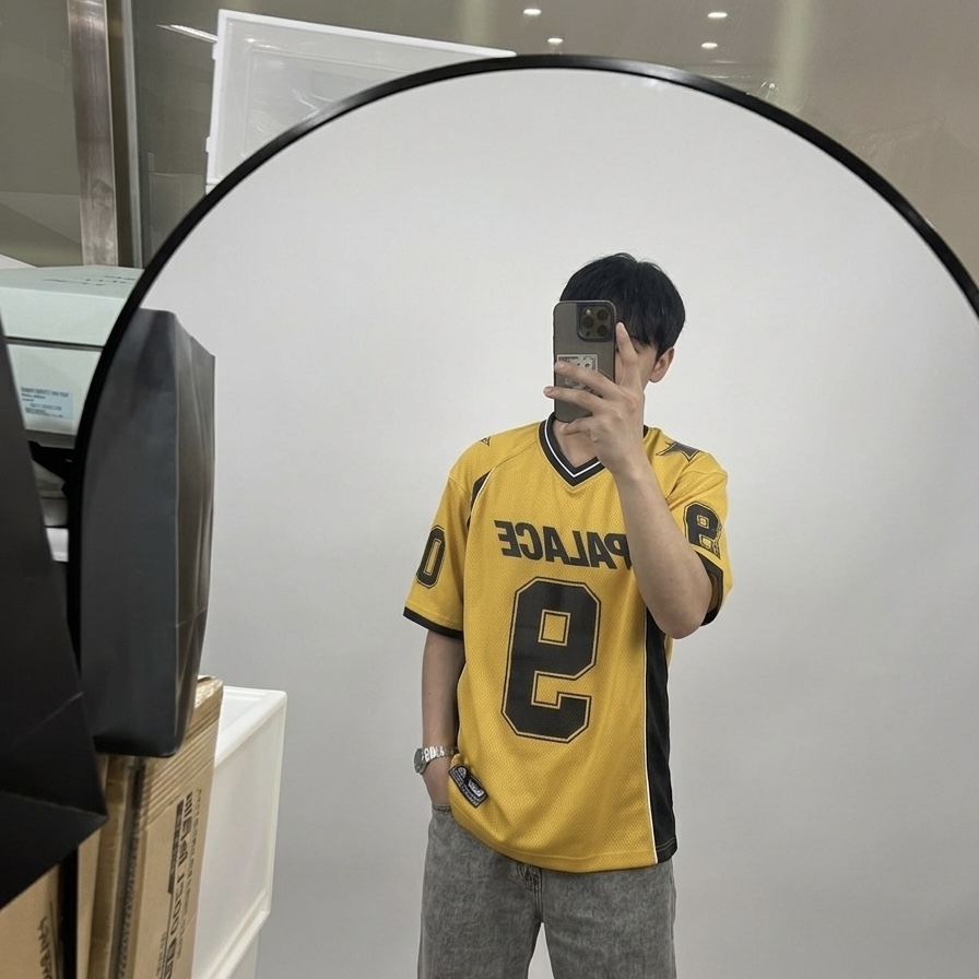 Palace Nein Mesh Jersey Yellow - 26SS 착용 스타일