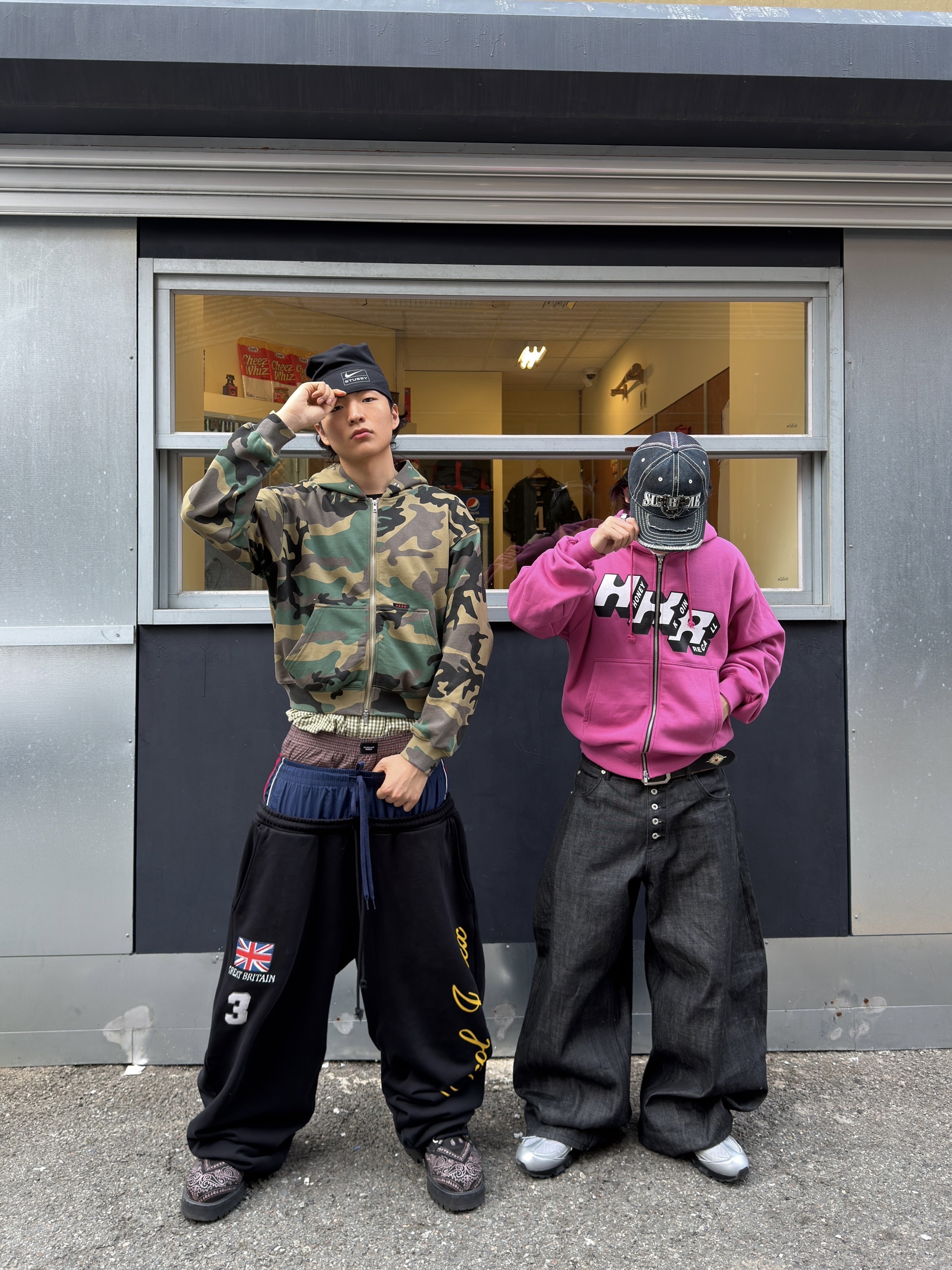 Nike x Stussy Skull Cap Black, Protocol Index 3 Layered Sweatpants Black 착용 스타일 - 1