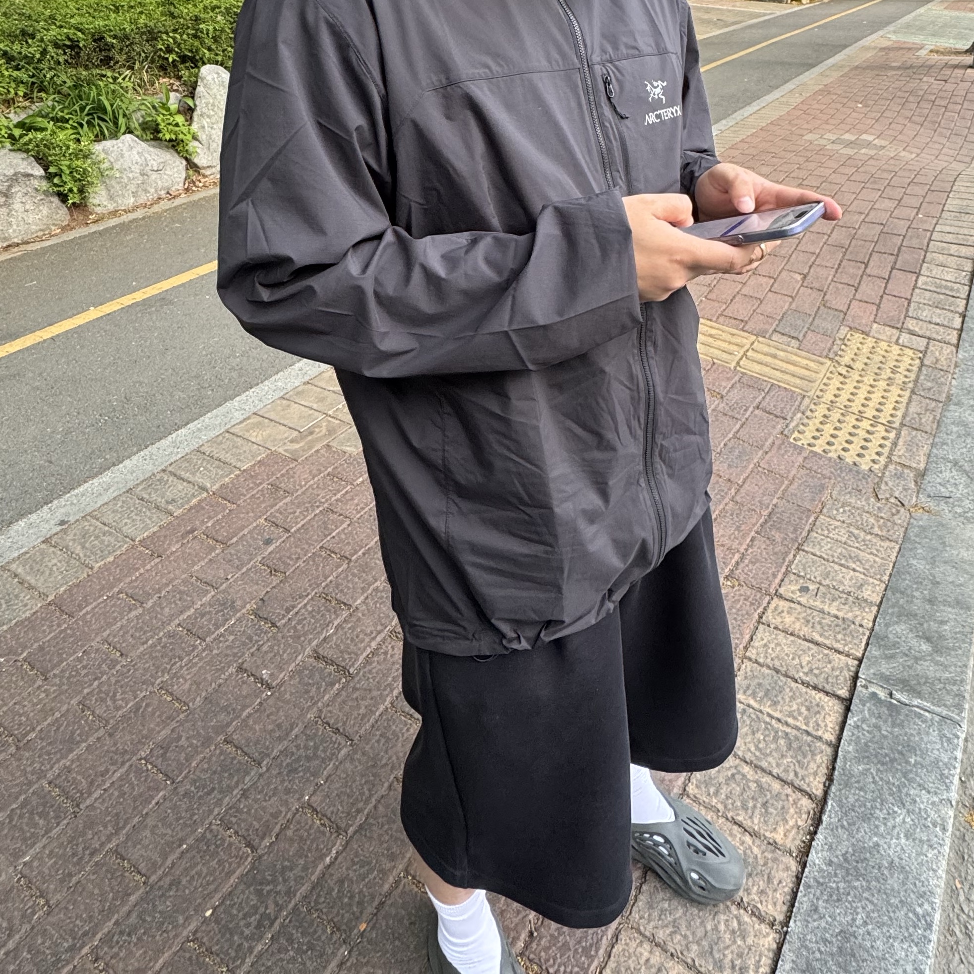 Arc'teryx Squamish Hoody Black 착용 스타일
