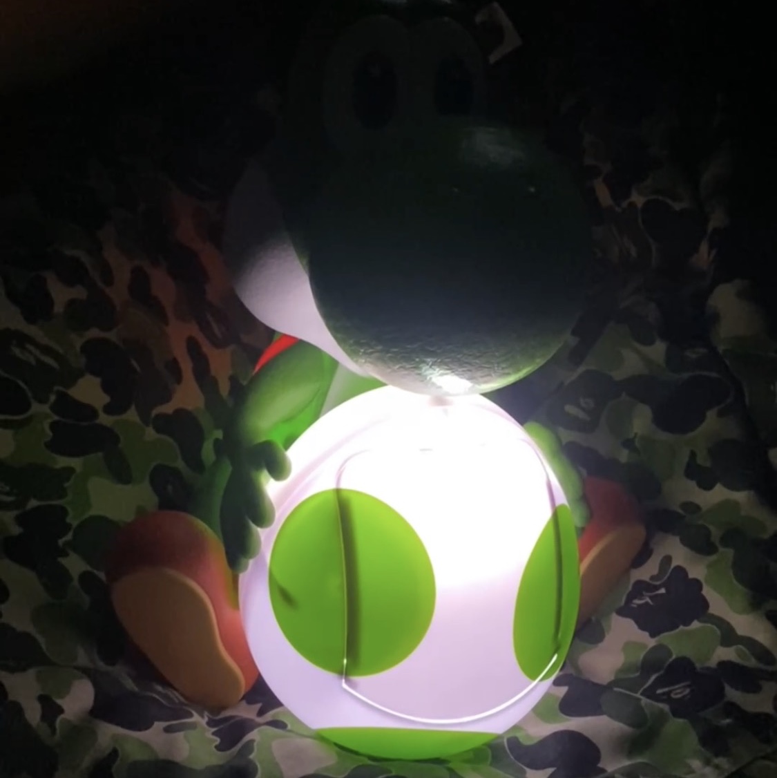 CGV x Super Mario Yoshi Popcorn Bucket 착용 스타일