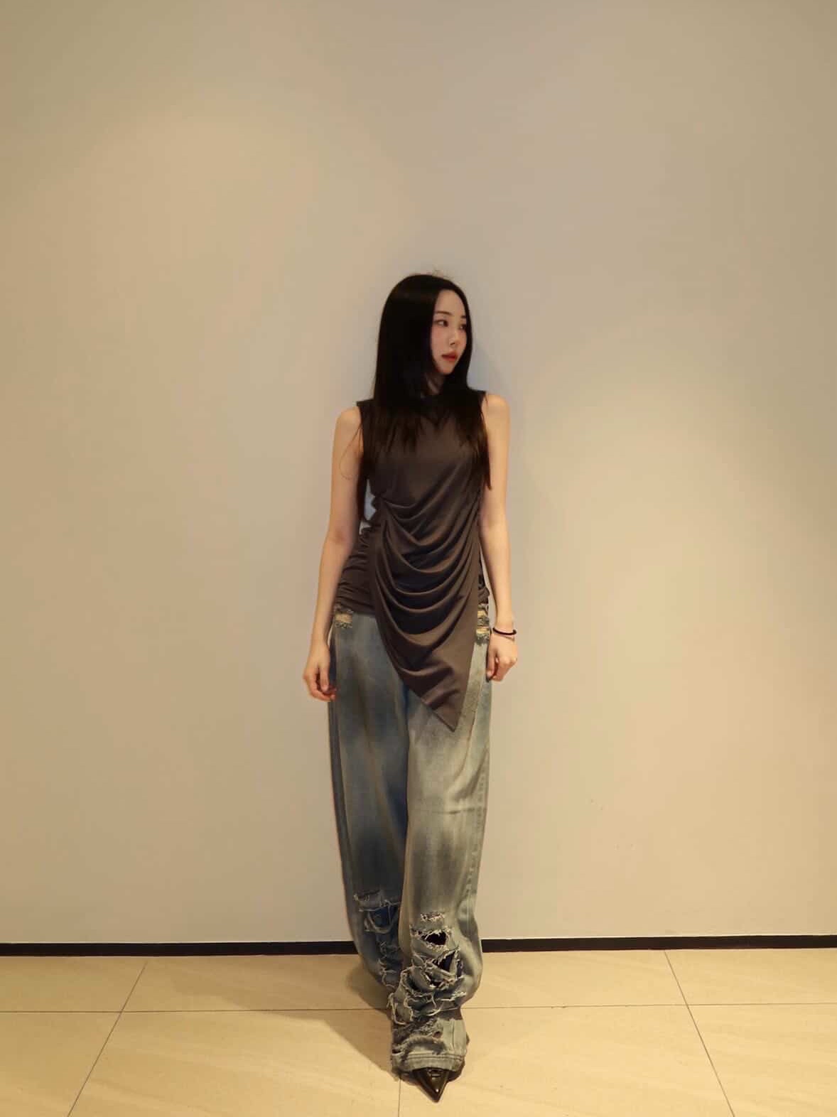 BLR Soft Draping Sleeveless Grey, BLR Destroyed Vintage Oil Washing Denim Pants 착용 스타일