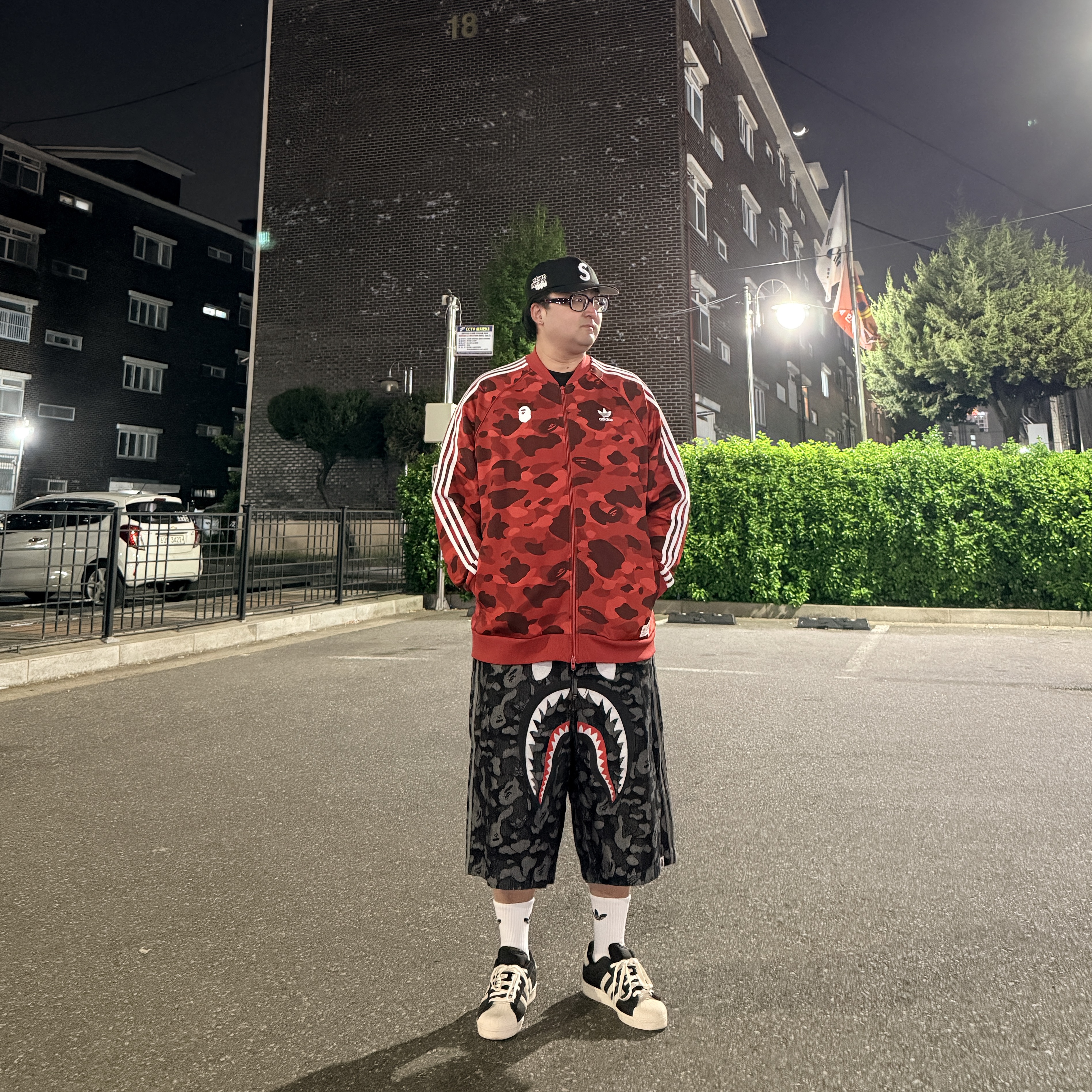 Supreme World Famous S Logo 6-Panel Black - 26SS, Gentle Monster x Maison Margiela MM114 Black Clear 착용 스타일 - 2