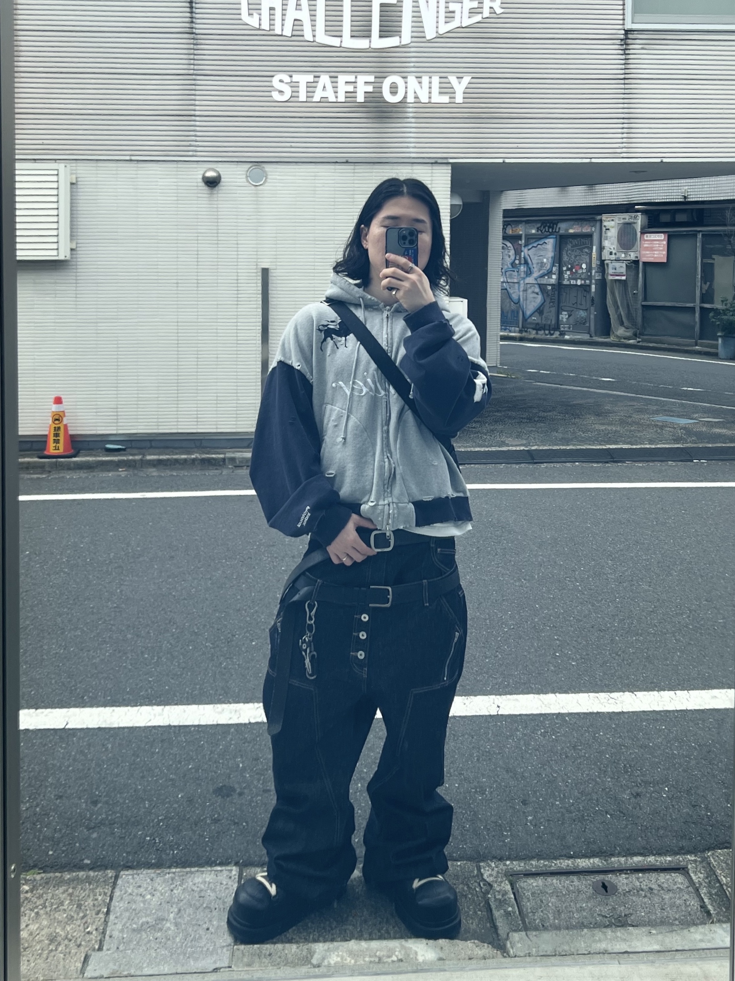 ROARINGRAD Double Obi Zip Denim Pants Indigo, Protocol Index Buttivore Zip Hoodie White Melange 착용 스타일 - 5