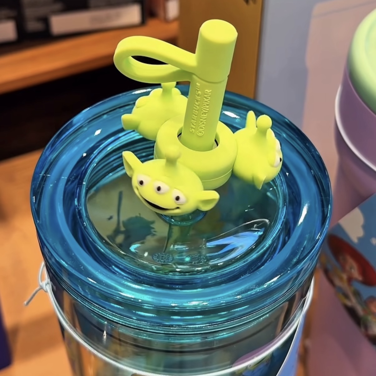 Starbucks x Toy Story 5 MD PL Cold Cup 710ml 착용 스타일