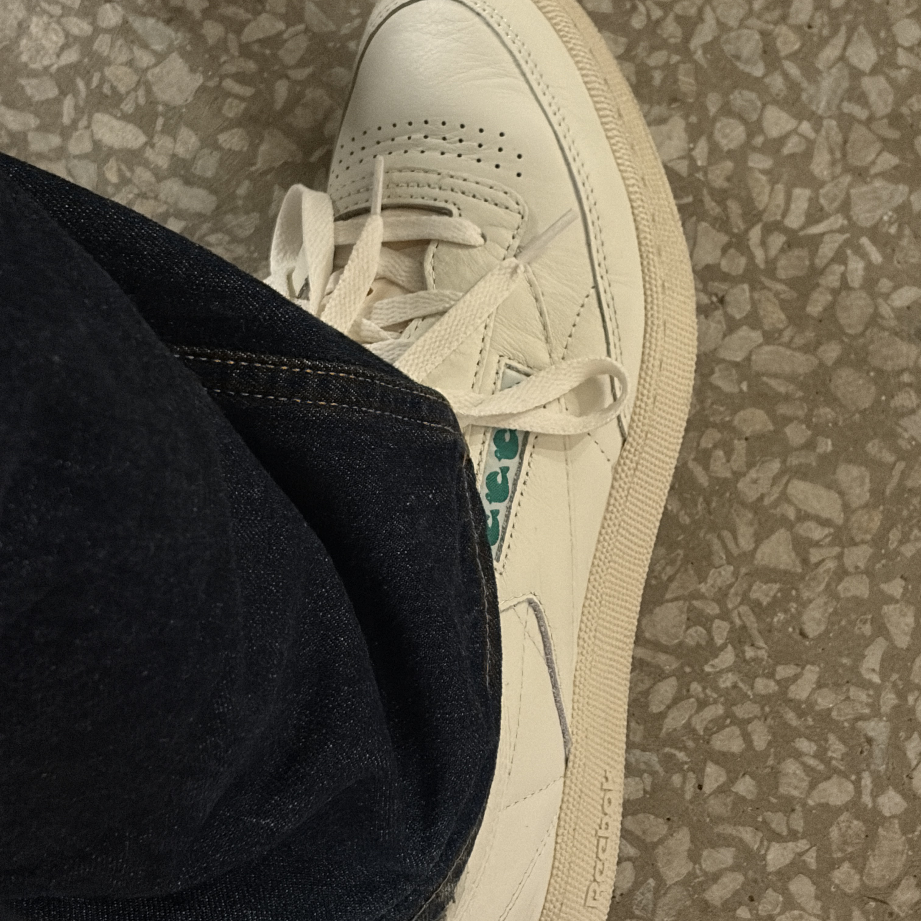 Reebok x Collect Pieces Club C 85 Vintage Cream 착용 스타일