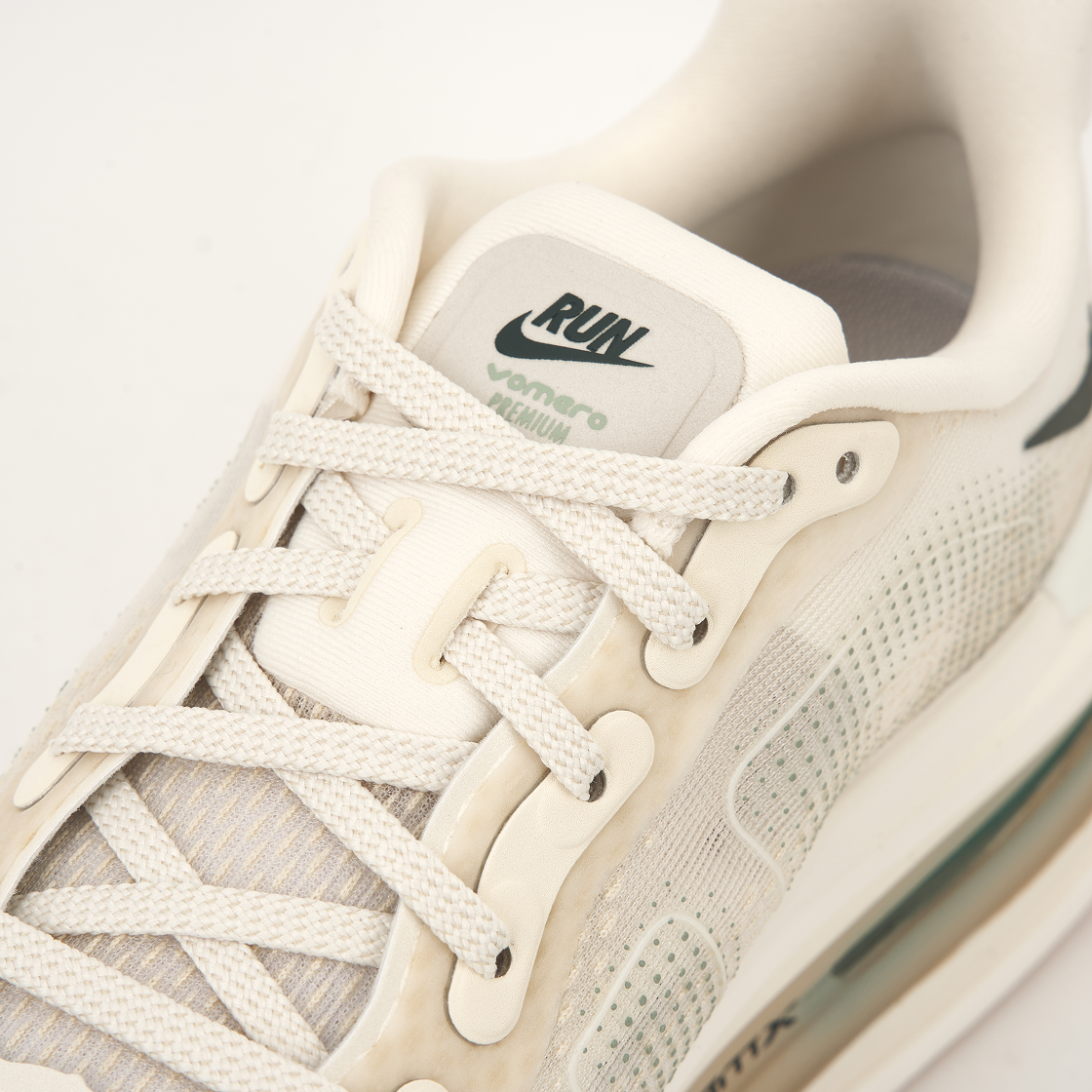 나이키 보메로 프리미엄 페일 아이보리 샌드 드리프트(Nike Vomero Premium Pale Ivory Sand Drift) - 7