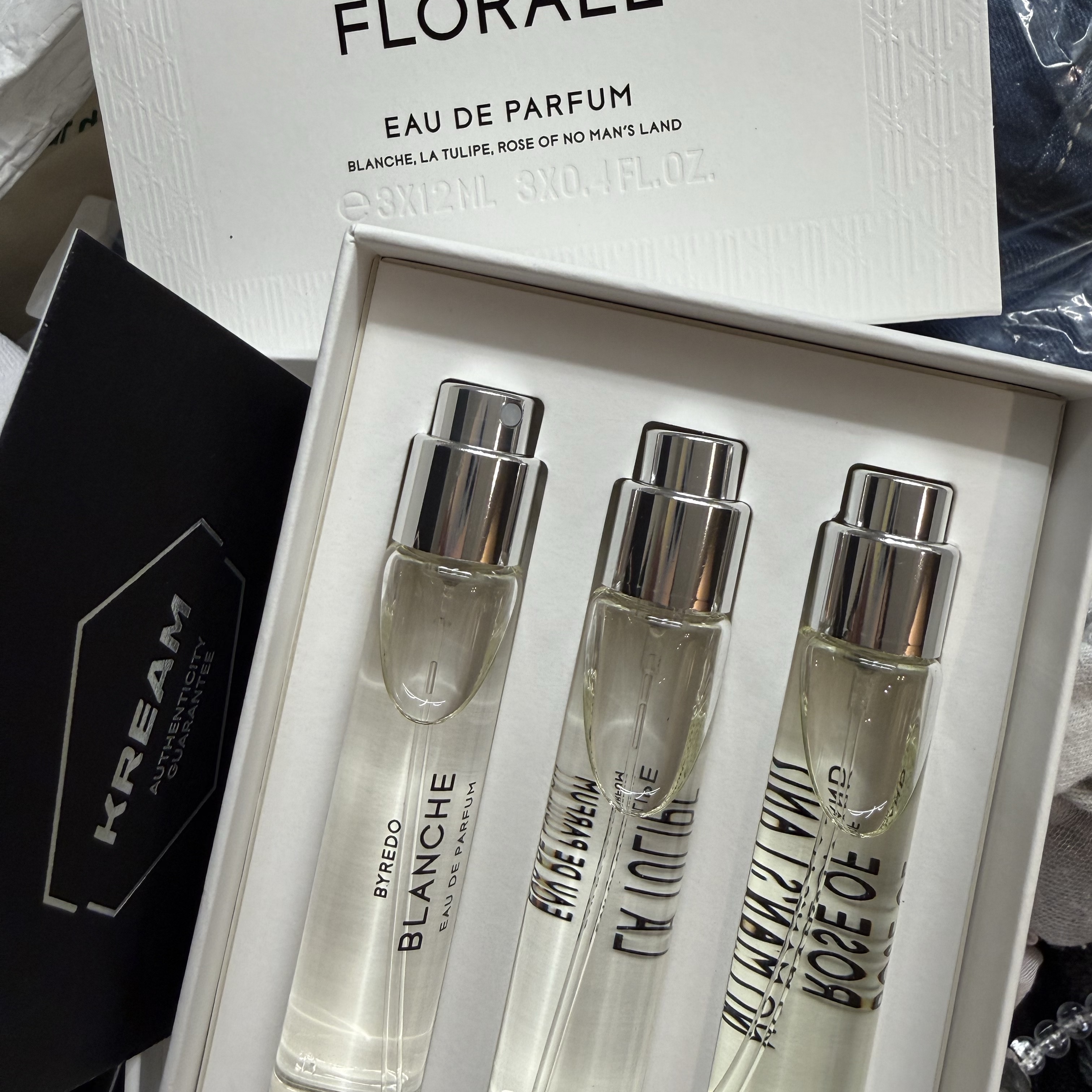 Byredo La Selection Florale Eau De Parfum 12ml x 3 착용 스타일