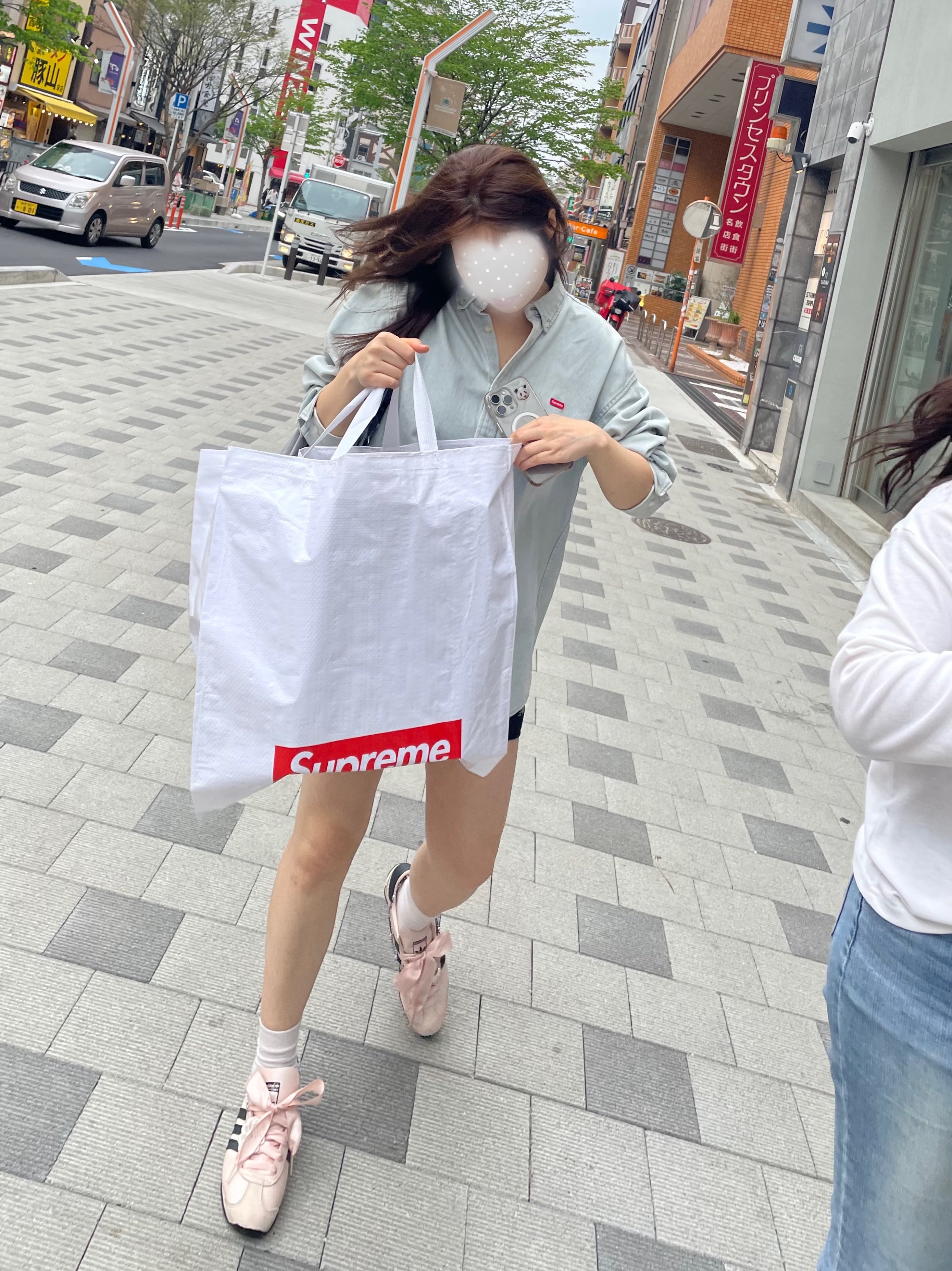Supreme Small Box Denim Shirt Light Indigo - 25FW, (W) Adidas Country OG Wonder Quartz Core Black 착용 스타일
