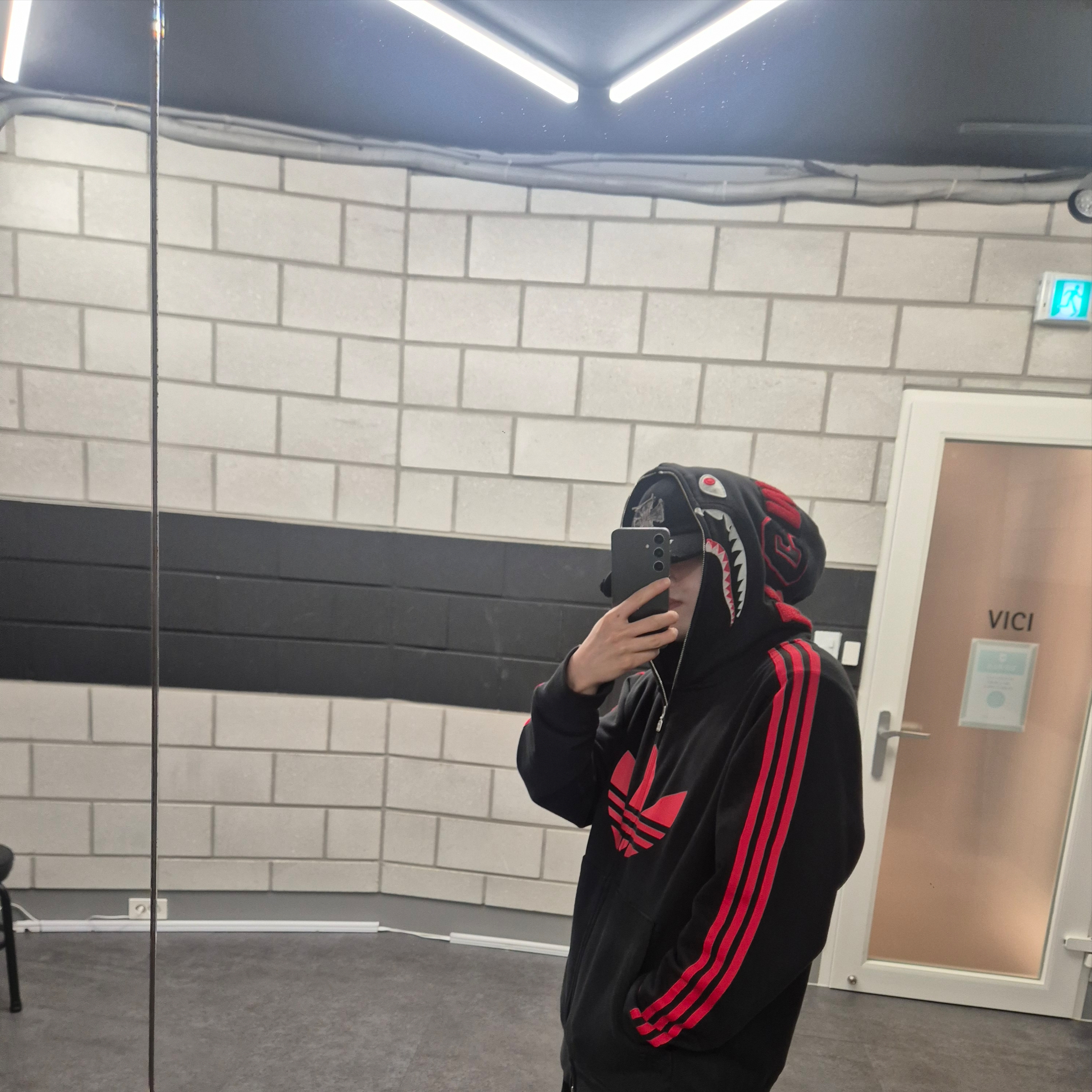 Adidas x BAPE Ultimate Shark Hoodie Black - KR Sizing 착용 스타일 - 2