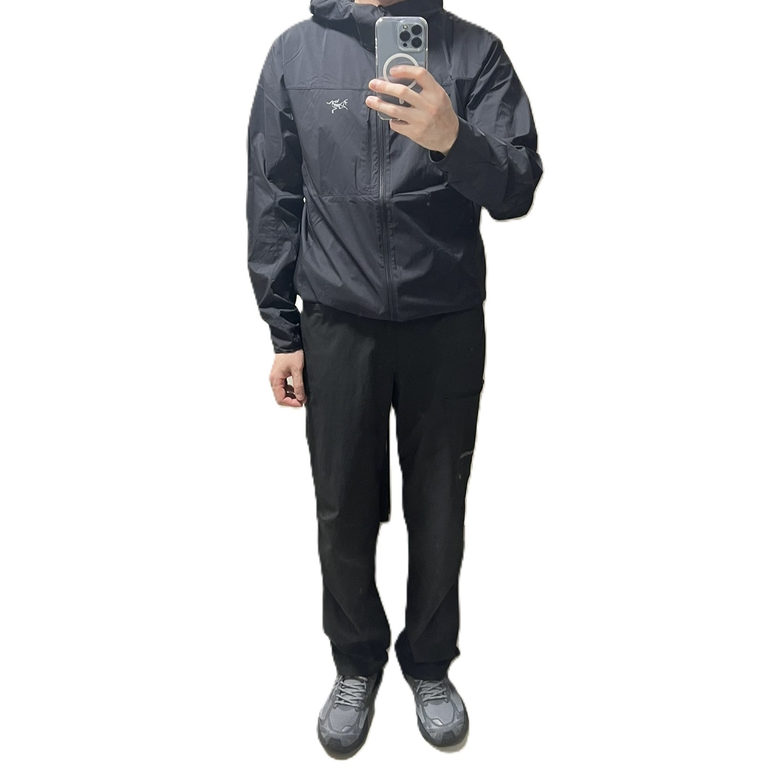 Mizuno Racer V2 Grey Black, Arc'teryx Squamish Hoody Black 착용 스타일