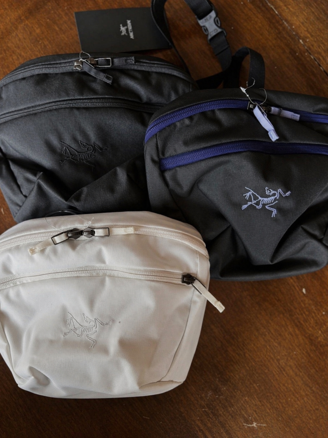 Arc'teryx Mantis 2 Waistpack Whiteout, Arc'teryx Mantis 2 Waistpack Black II 착용 스타일 - 2