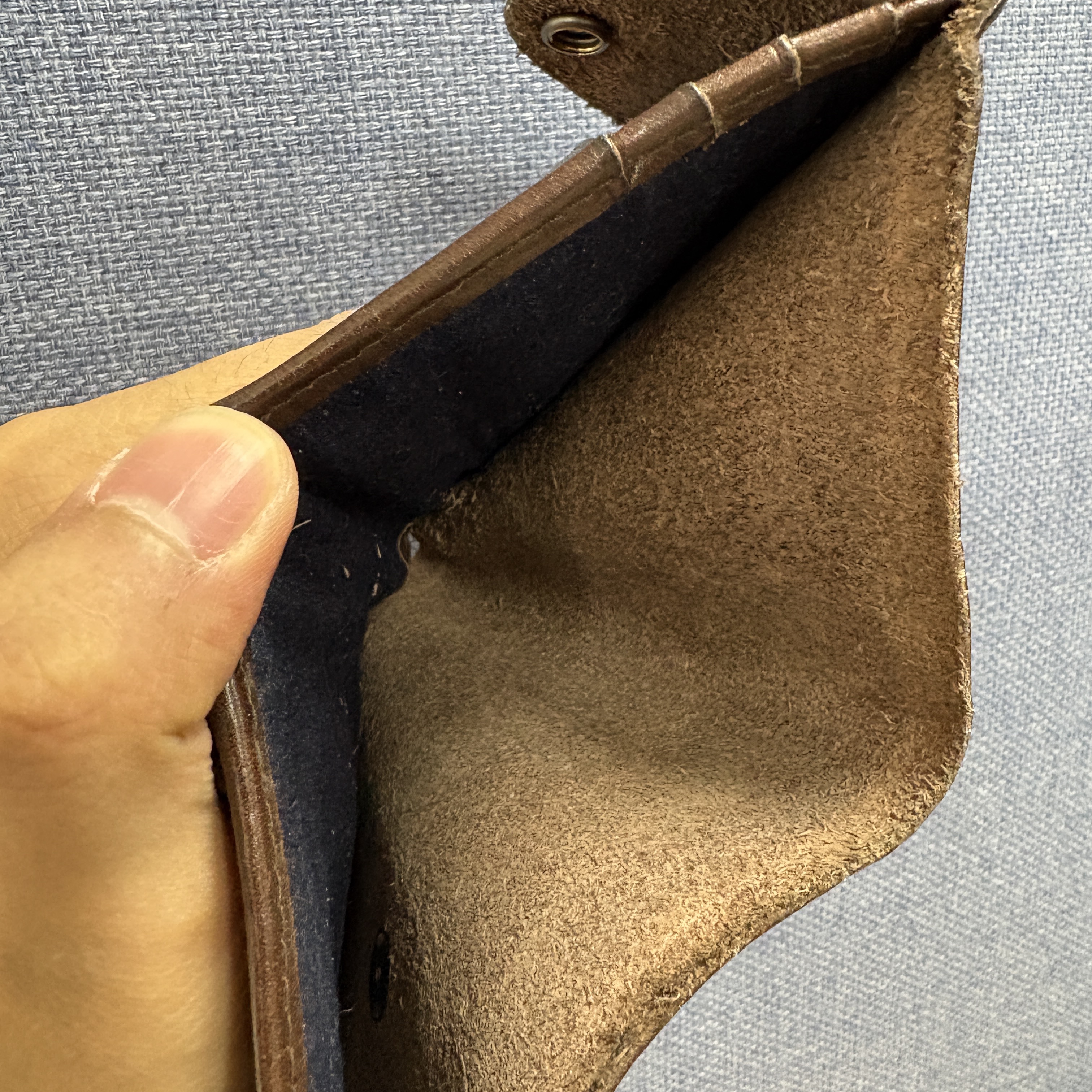 Double RL Concho Leather Wallet Dark Brown 착용 스타일 - 4