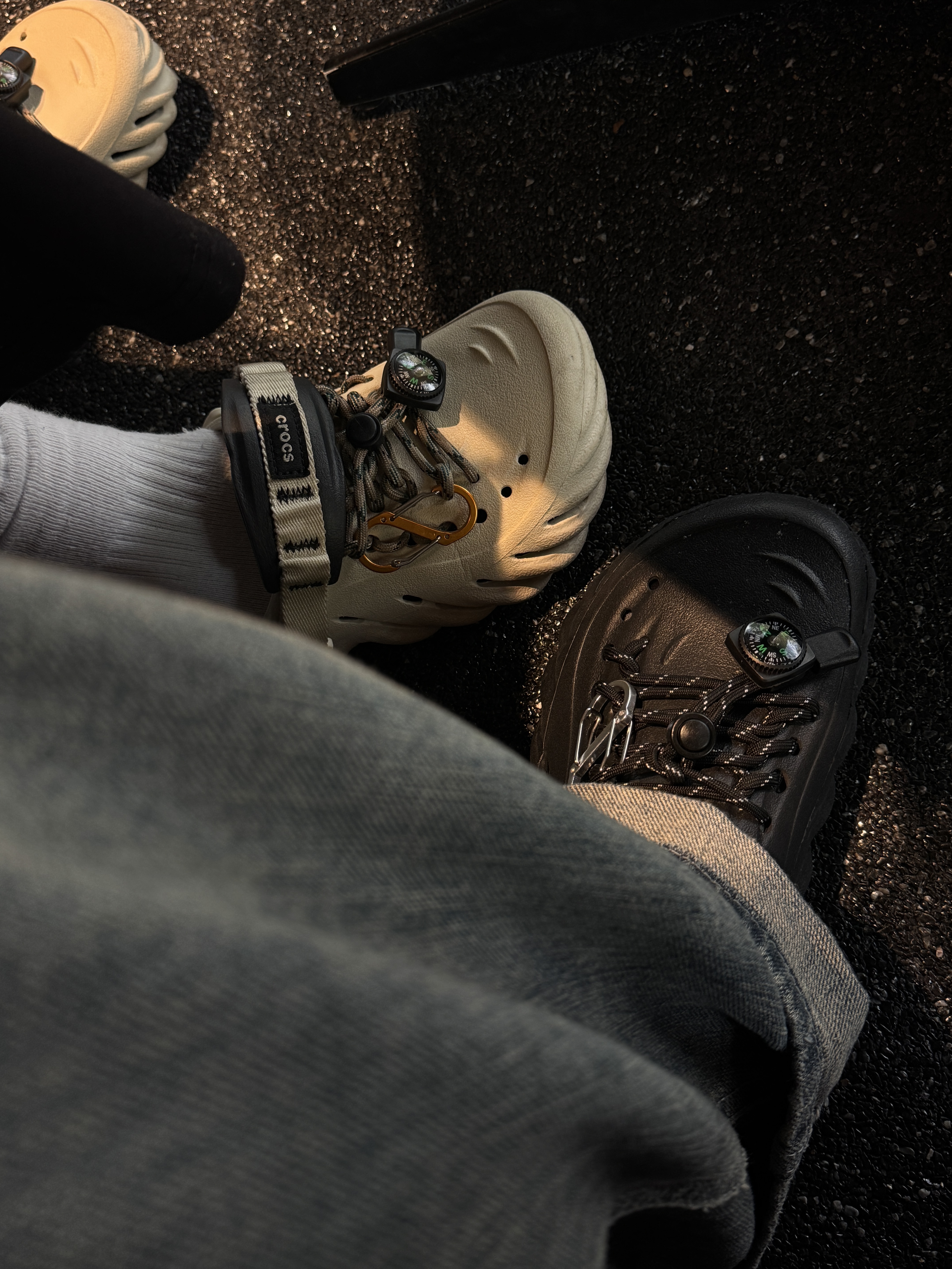 Nike ACG Storm-Fit ADV Cascade Rains Full Zip Jacket Black - Asia, Crocs Echo Clog Bone Black 착용 스타일 - 2