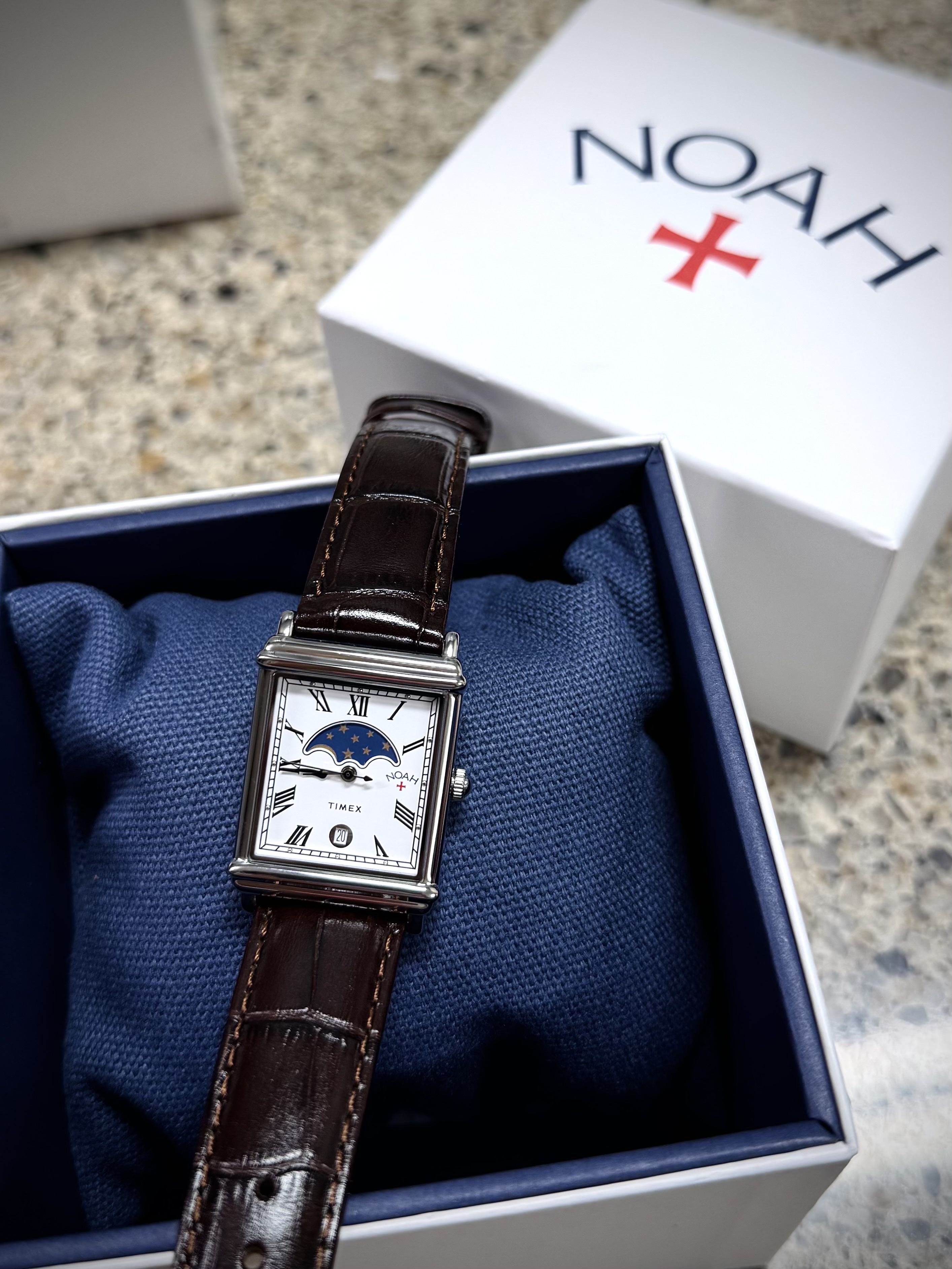Timex x Noah Moon 37mm Phase Watch Brown Steel 착용 스타일