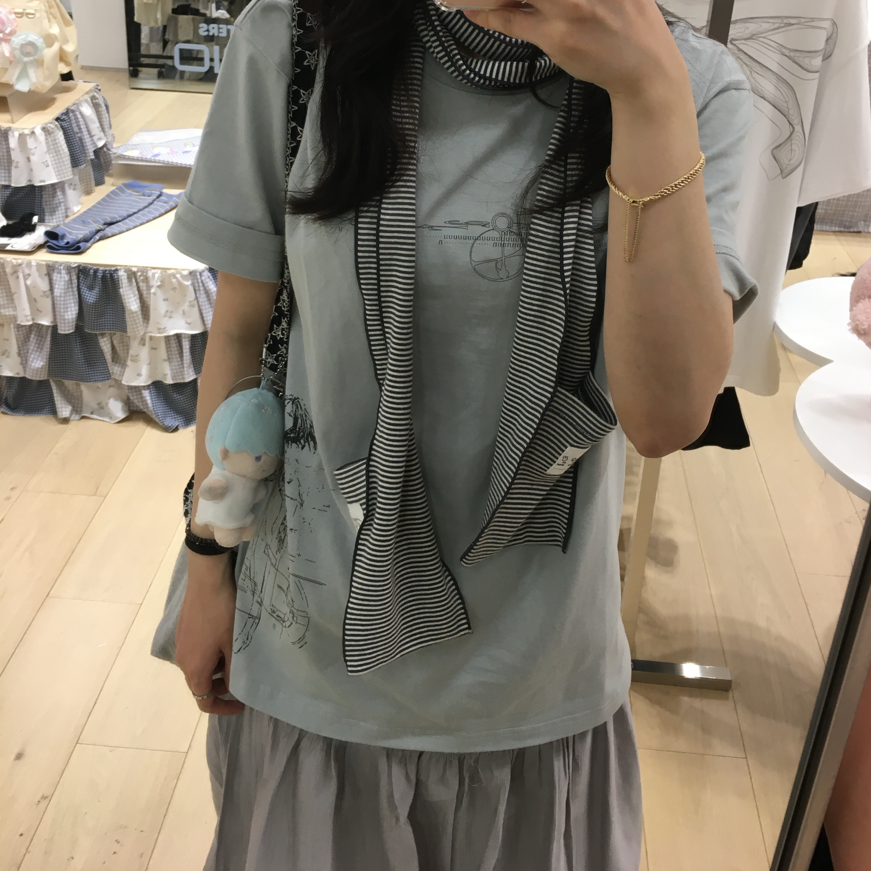 Sansan Gear Resonian T-Shirt Sky Blue 착용 스타일