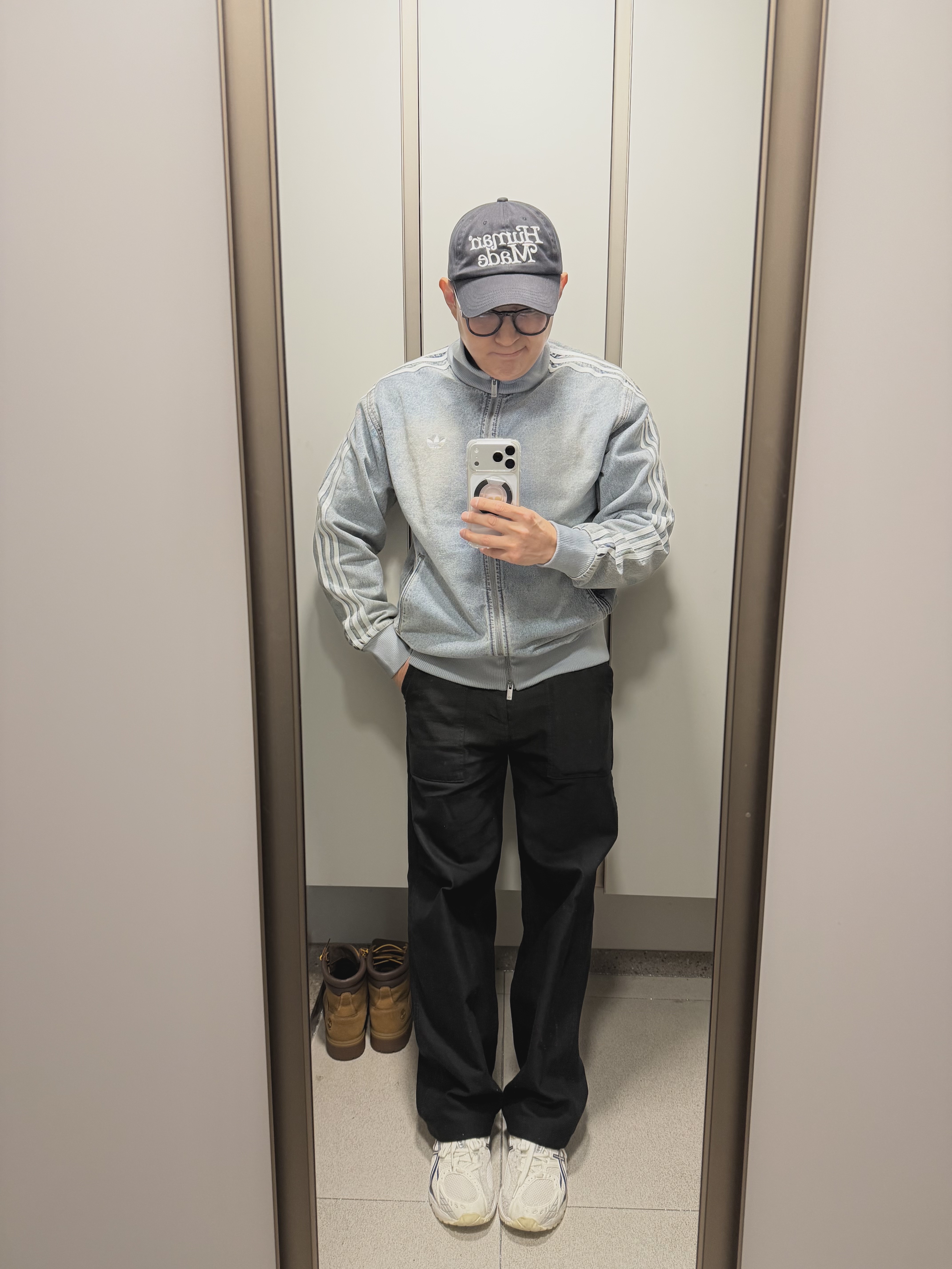 Human Made x Verdy Girls Don't Cry GDC 6-Panel Cap #1 Black - Otsumo Plaza Exclusive, Adidas x Atmos Denim Firebird Track Top Indigo Denim - KR Sizing 착용 스타일