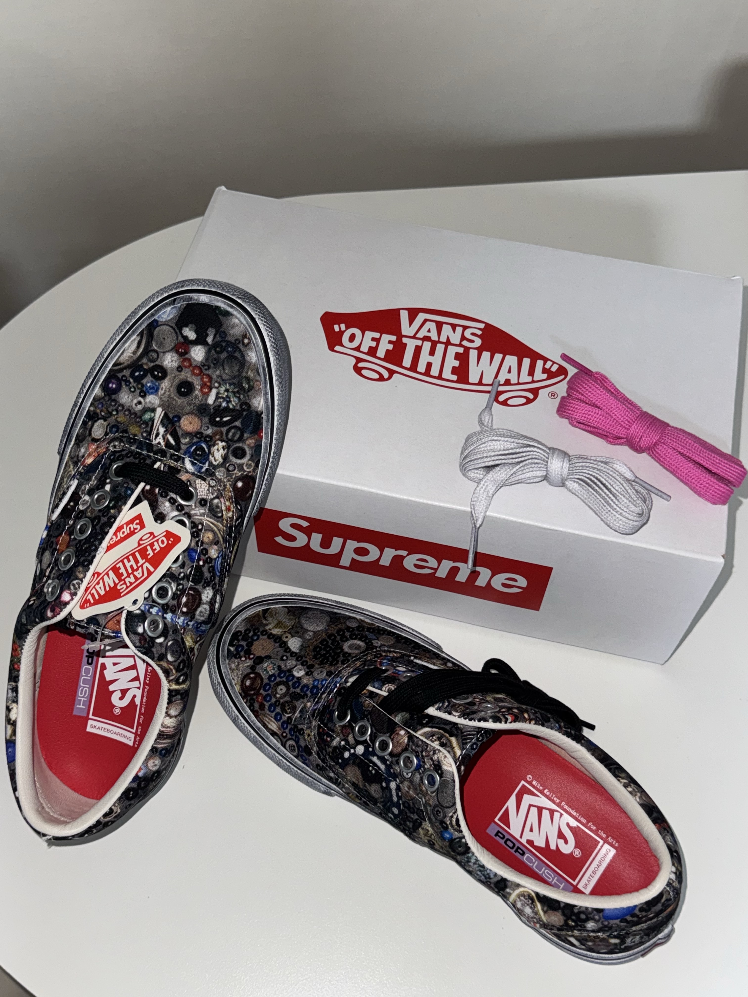 Vans x Supreme x Mike Kelley Era Black 착용 스타일