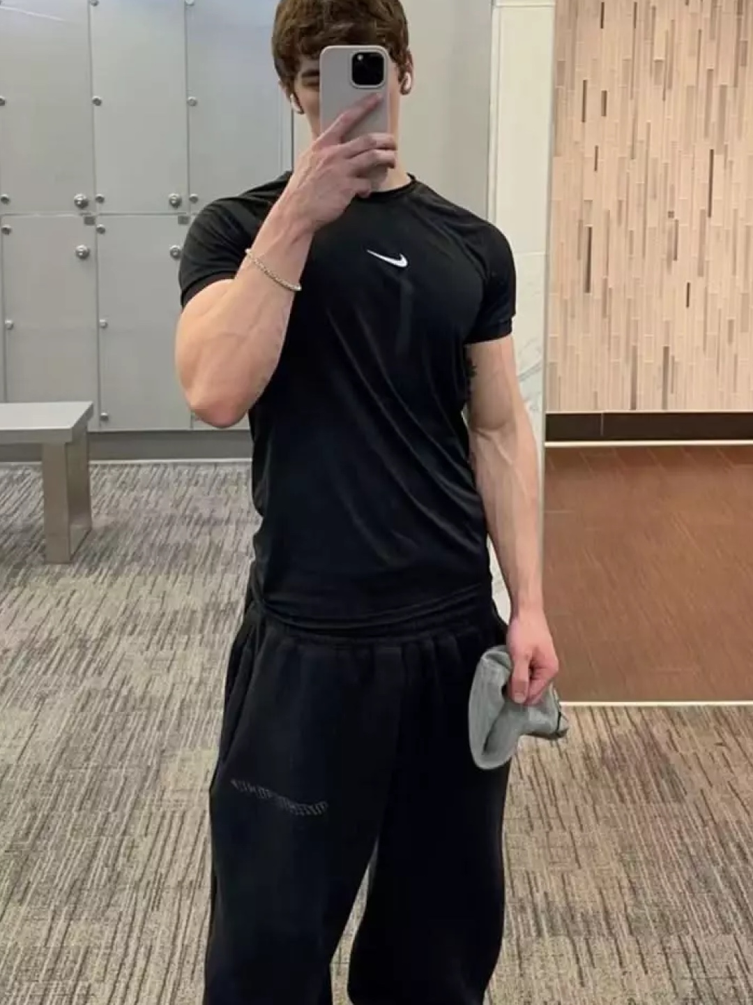 Nike Dri-Fit Park 7 T-Shirt Black (Bundle of 3), Nike Dri-Fit Park 7 T-Shirt Black (Bundle of 2) 착용 스타일 - 2