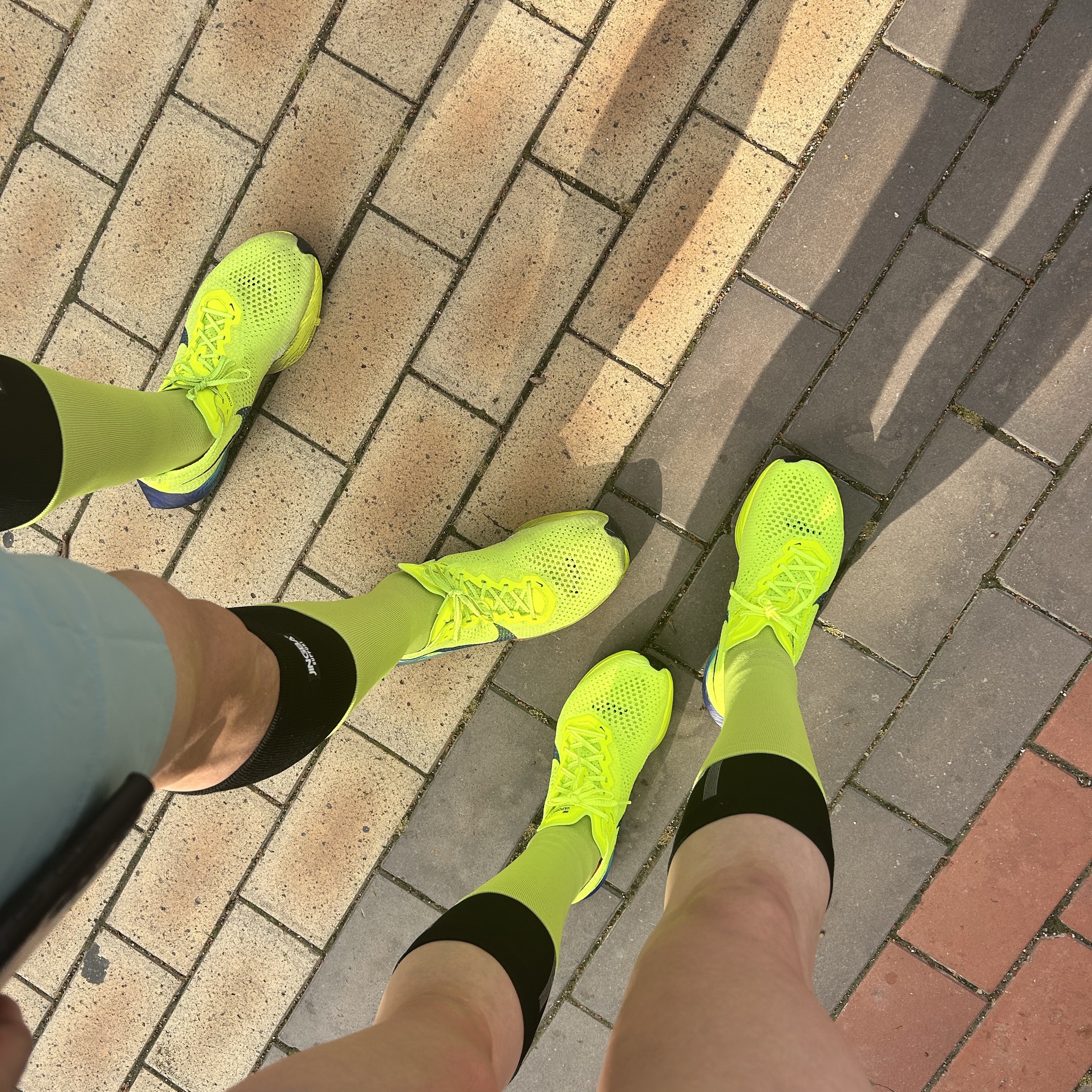 (W) Nike ZoomX Vaporfly Next% 3 Bolt 착용 스타일