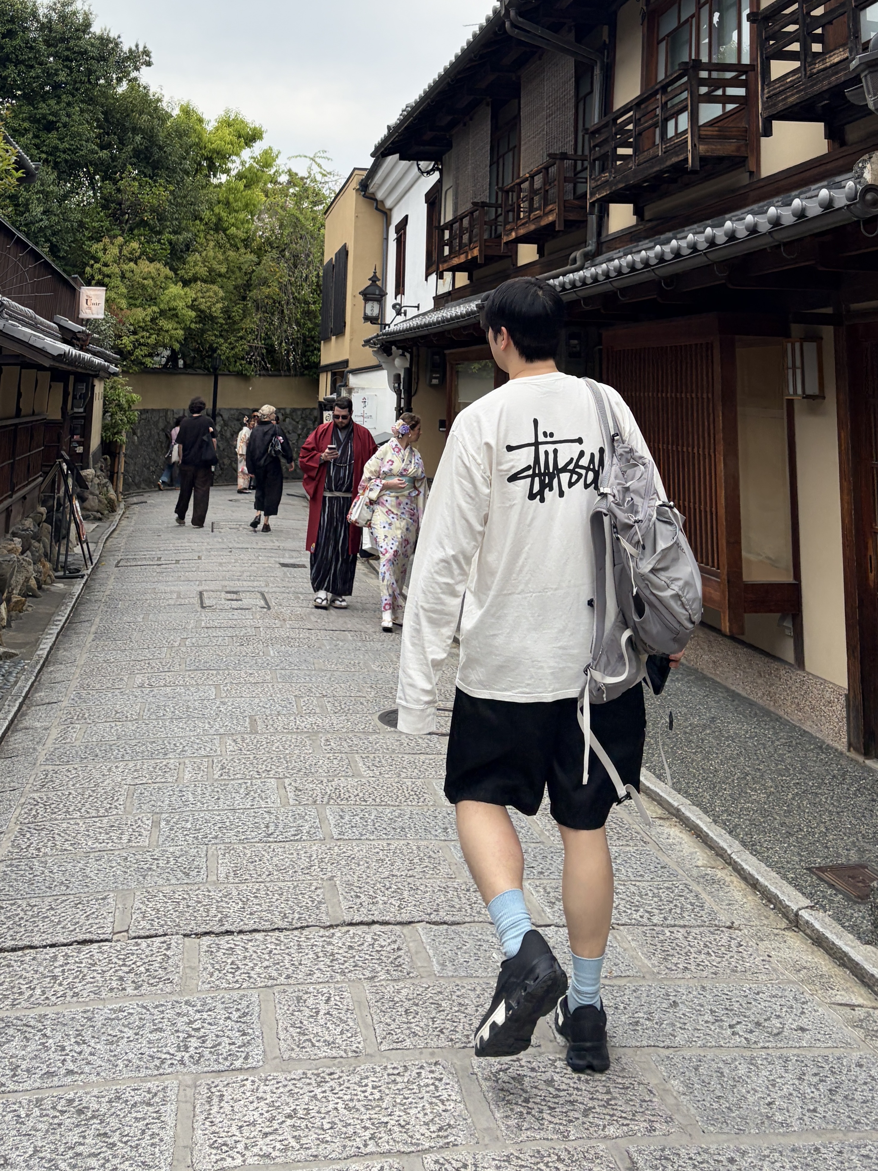 Stussy Basic Stussy Pigment Dyed LS T-Shirt Natural 2023, On Running x Post Archive Faction (Paf) Cloudmonster Hyper Black 착용 스타일