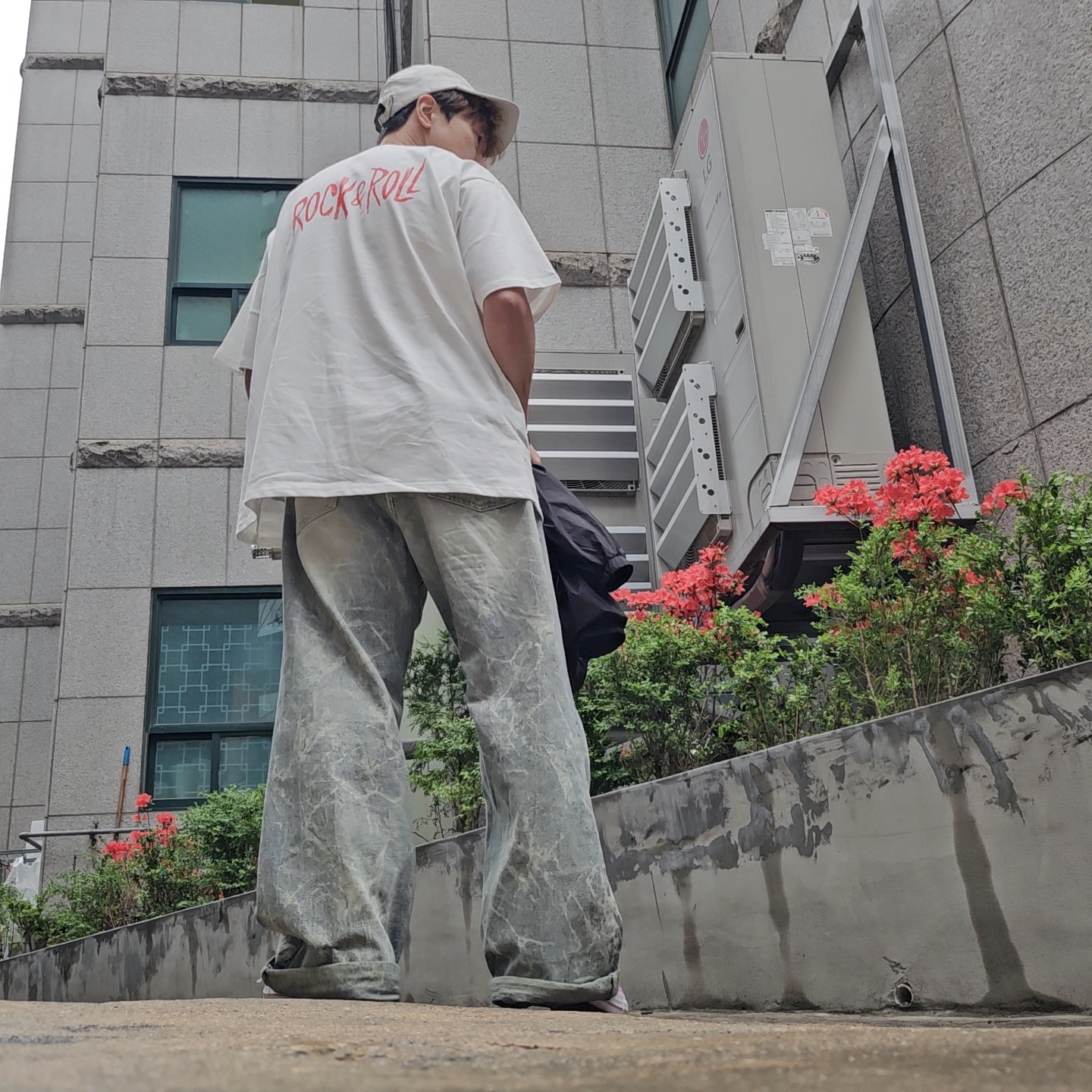 Supreme x MM6 Maison Margiela Painted Camp Cap White - 24SS, Converse One Star Pro Flower Light Orchid 착용 스타일 - 3